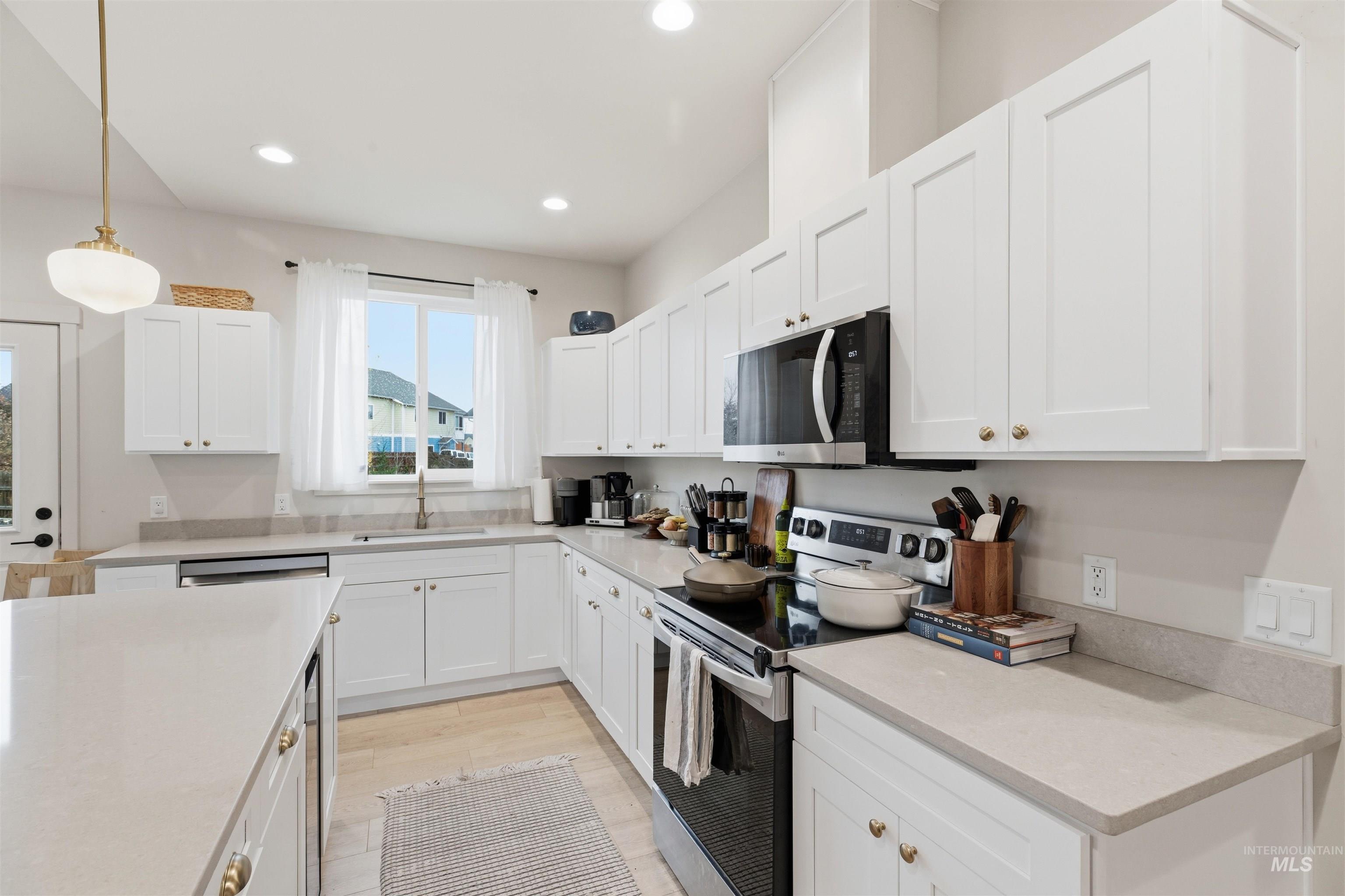 1115 Chelsea Court, Moscow, Idaho 83843, 3 Bedrooms, 2.5 Bathrooms, Residential For Sale, Price $525,000, 98975965