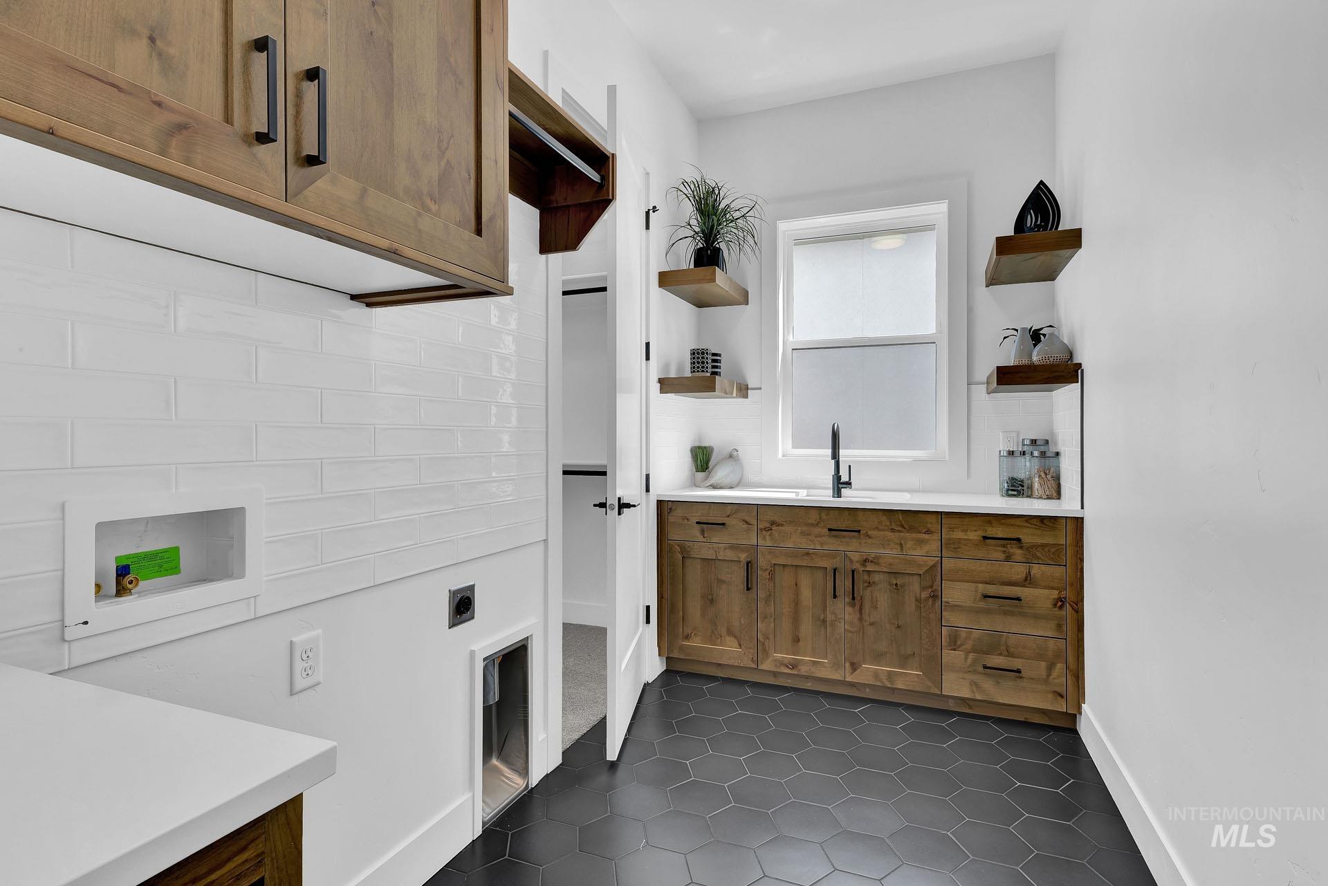 11436 S Saylis Pl, Kuna, Idaho 83634, 3 Bedrooms, 2.5 Bathrooms, Residential For Sale, Price $897,000, 98975967