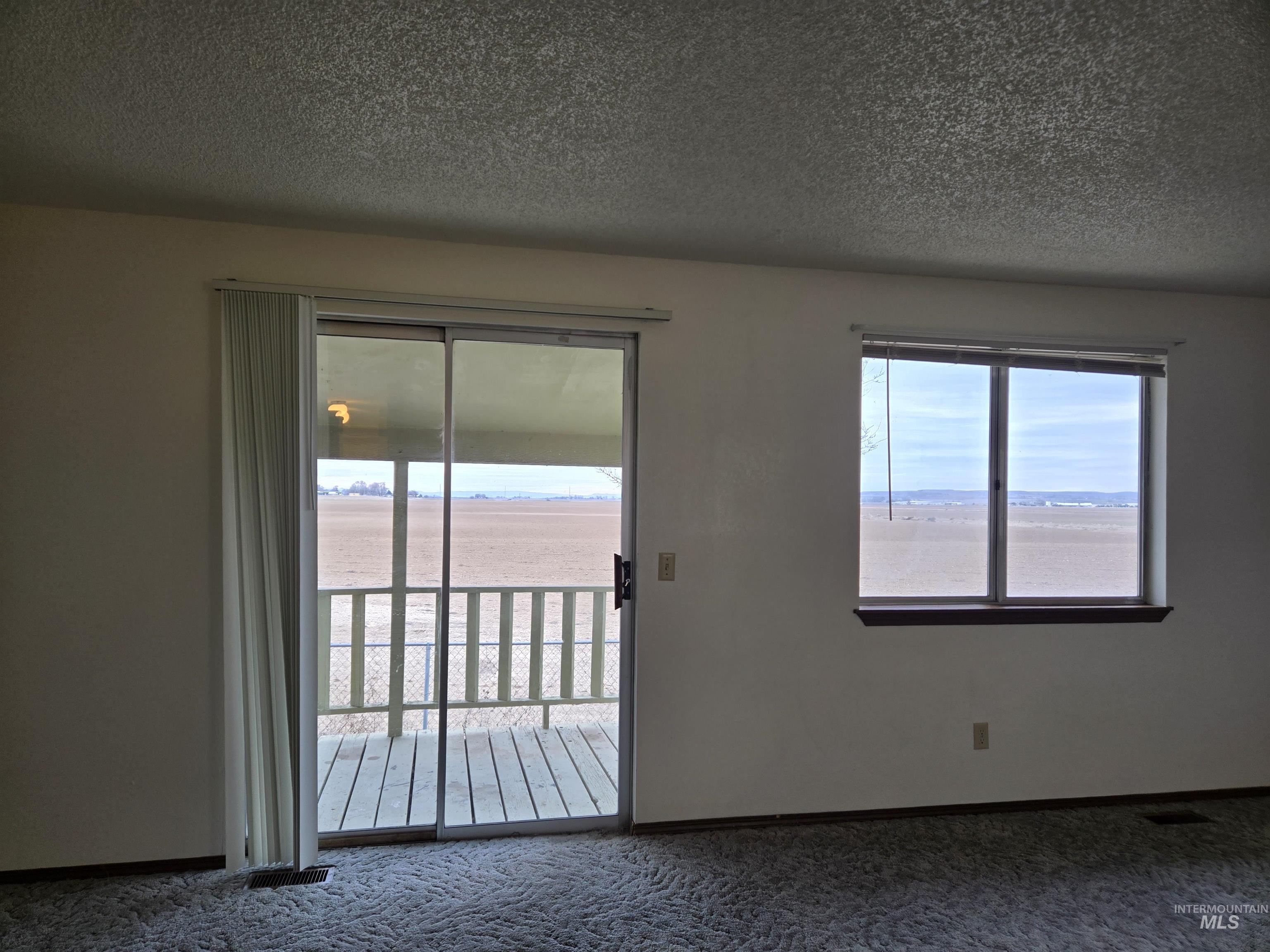 798 Skyhawk Drive, Ontario, Oregon 97914, 3 Bedrooms, 2 Bathrooms, Residential For Sale, Price $247,500, 98975968