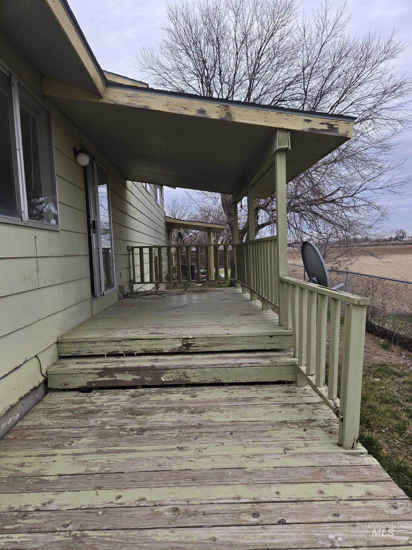 798 Skyhawk Drive, Ontario, Oregon 97914, 3 Bedrooms, 2 Bathrooms, Residential For Sale, Price $275,000, 98975968