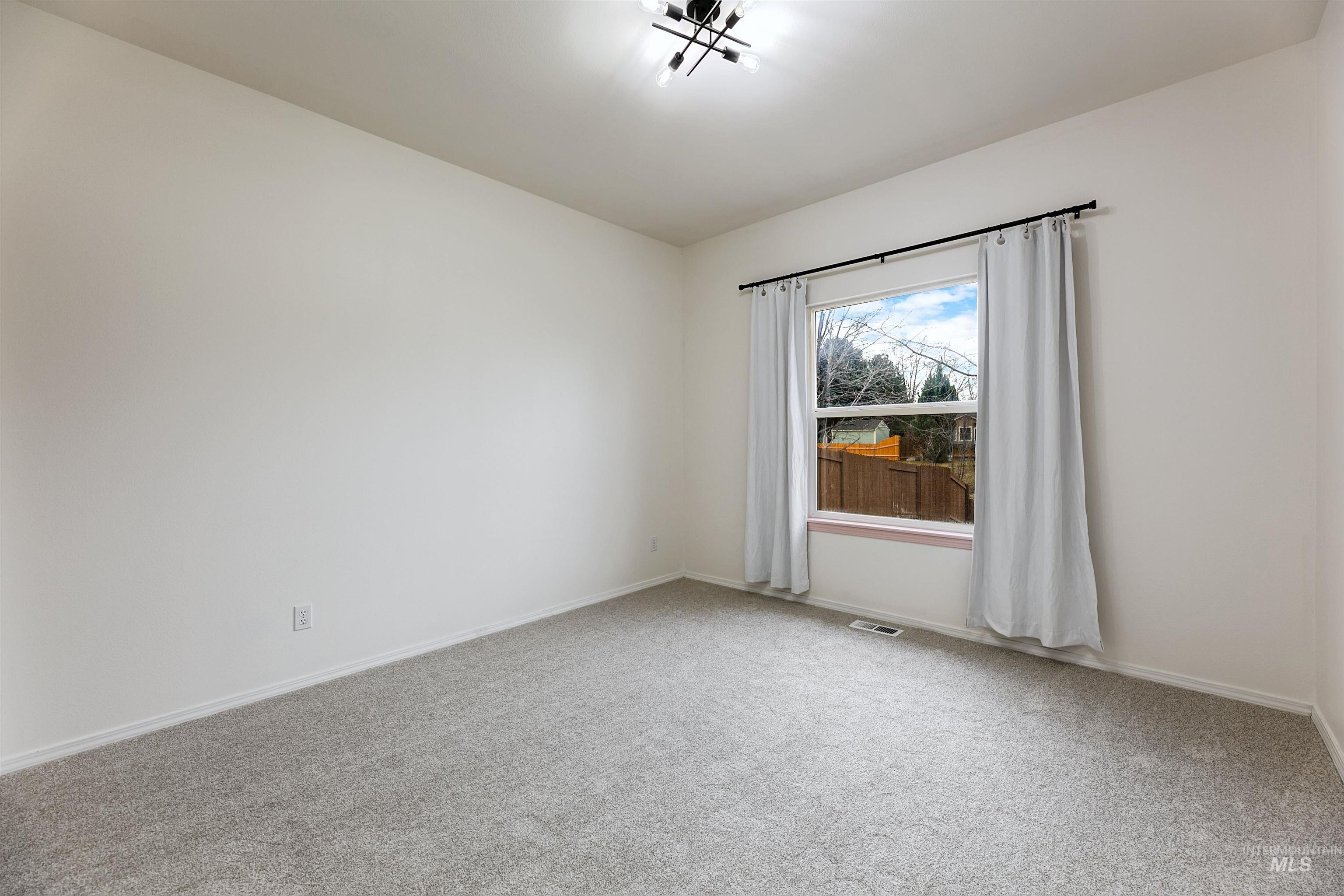 149 S Silverwood Way, Eagle, Idaho 83616, 4 Bedrooms, 2 Bathrooms, Residential For Sale, Price $589,900, 98975971