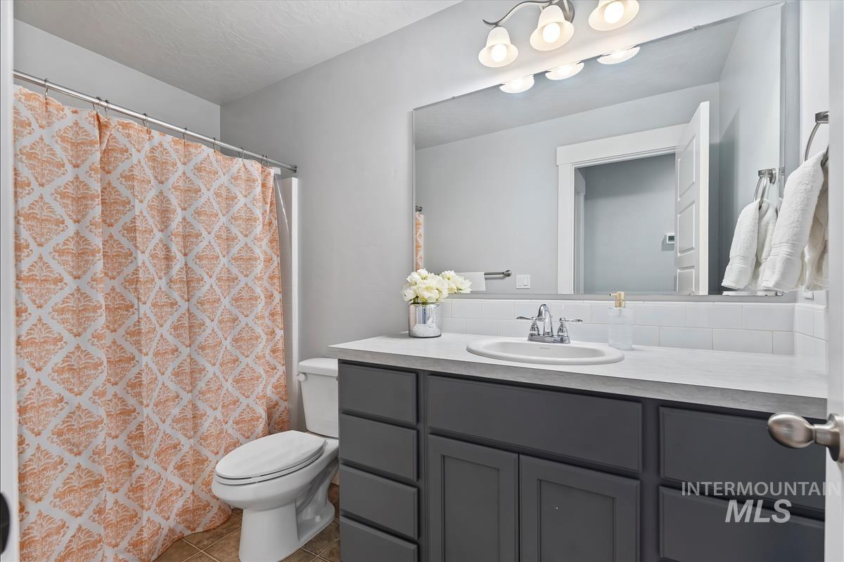 11138 W Troyer Dr, Nampa, Idaho 83686, 4 Bedrooms, 2.5 Bathrooms, Residential For Sale, Price $569,900, 98975972