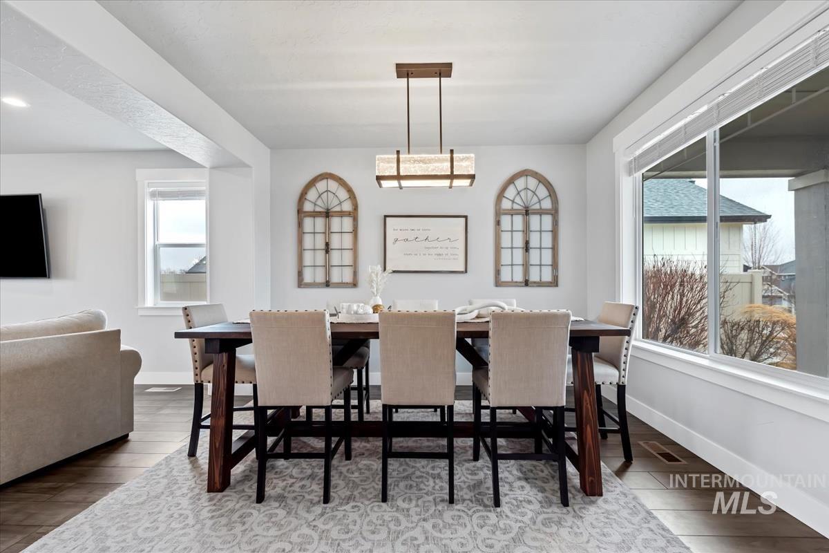 11138 W Troyer Dr, Nampa, Idaho 83686, 4 Bedrooms, 2.5 Bathrooms, Residential For Sale, Price $569,900, 98975972