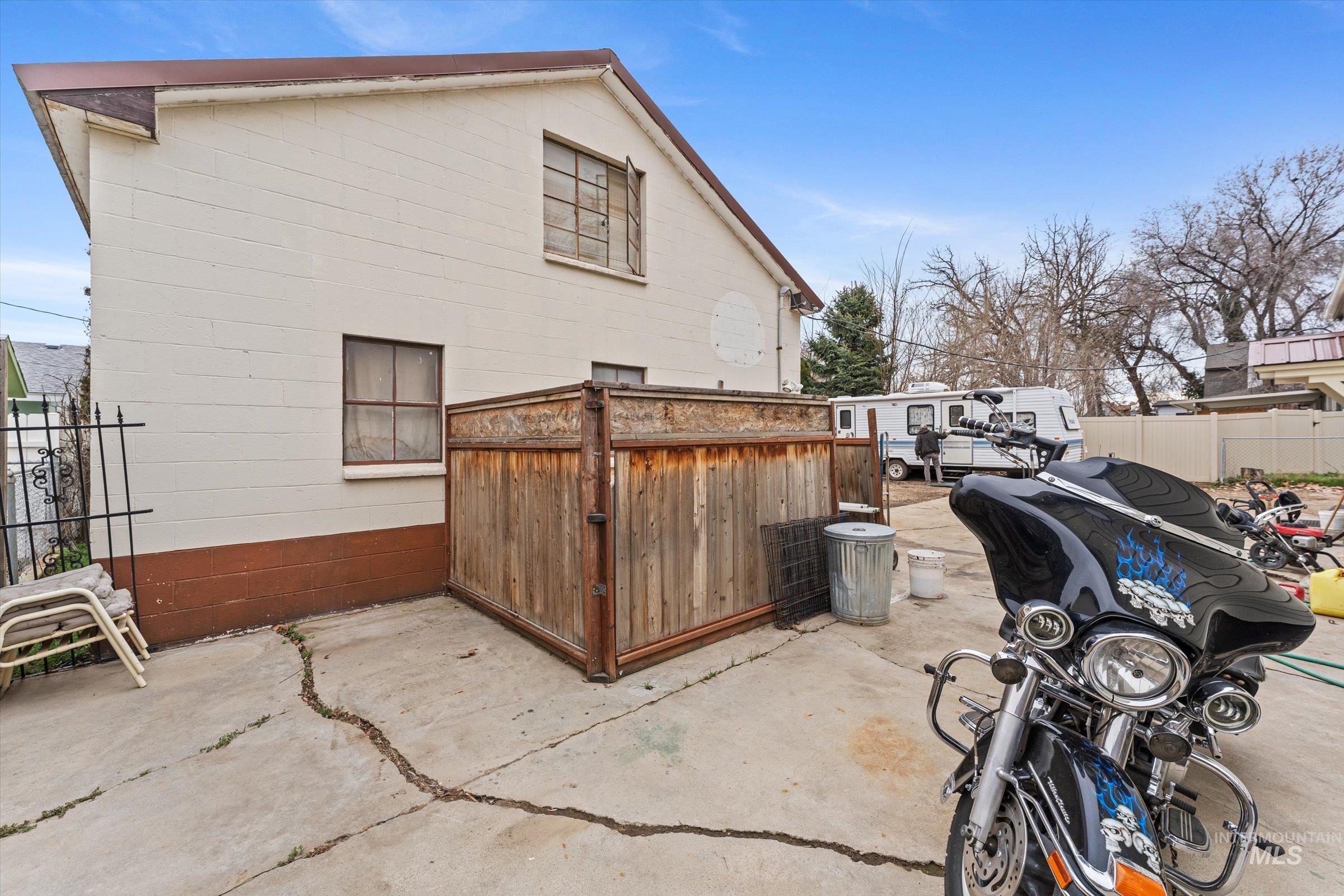 2205 S Kimball Ave, Caldwell, Idaho 83605, 3 Bedrooms, 2 Bathrooms, Residential For Sale, Price $350,000, 98975973