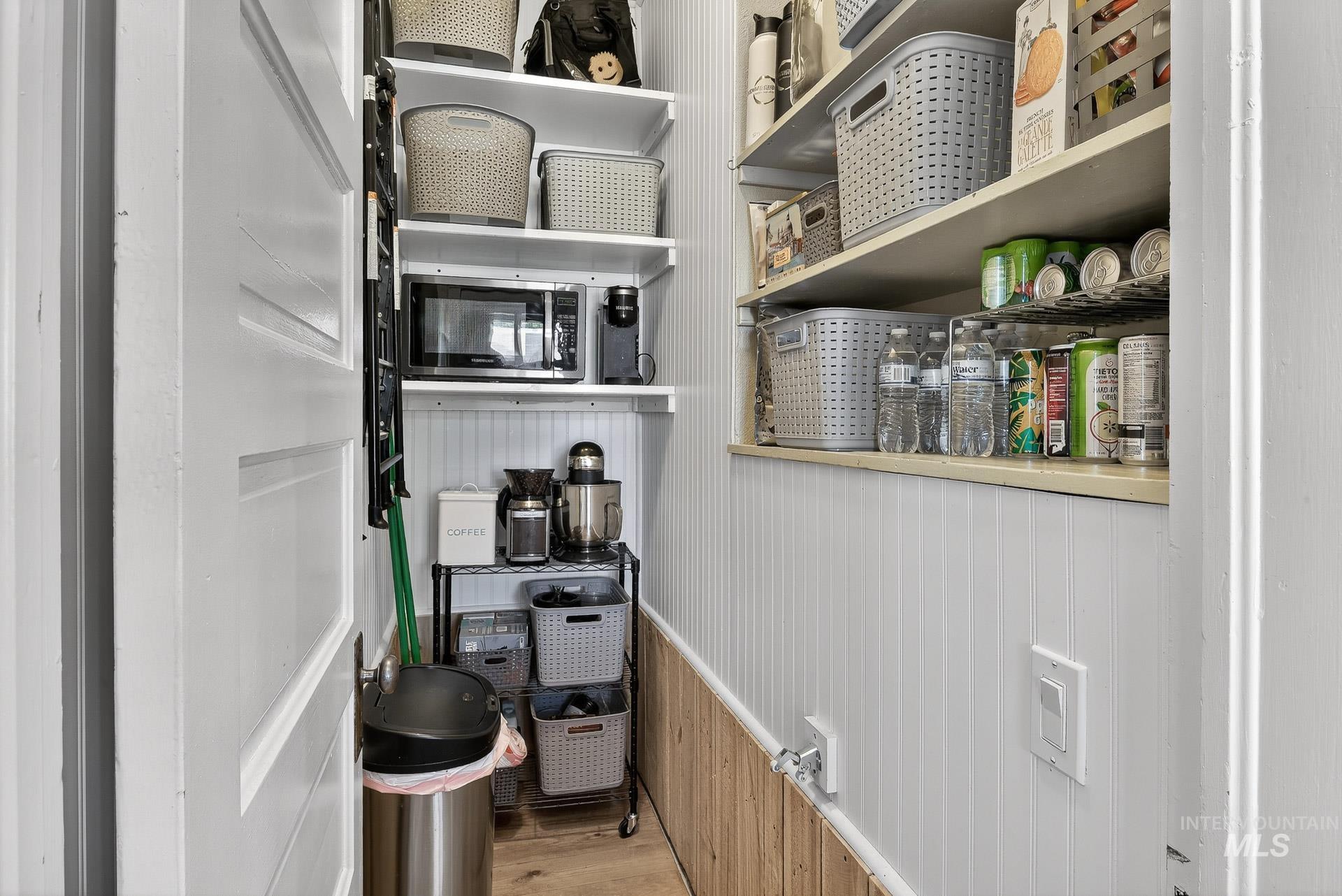 1703 N Hartman St., Boise, Idaho 83704, 2 Bedrooms, 1 Bathroom, Residential For Sale, Price $509,000, 98975976