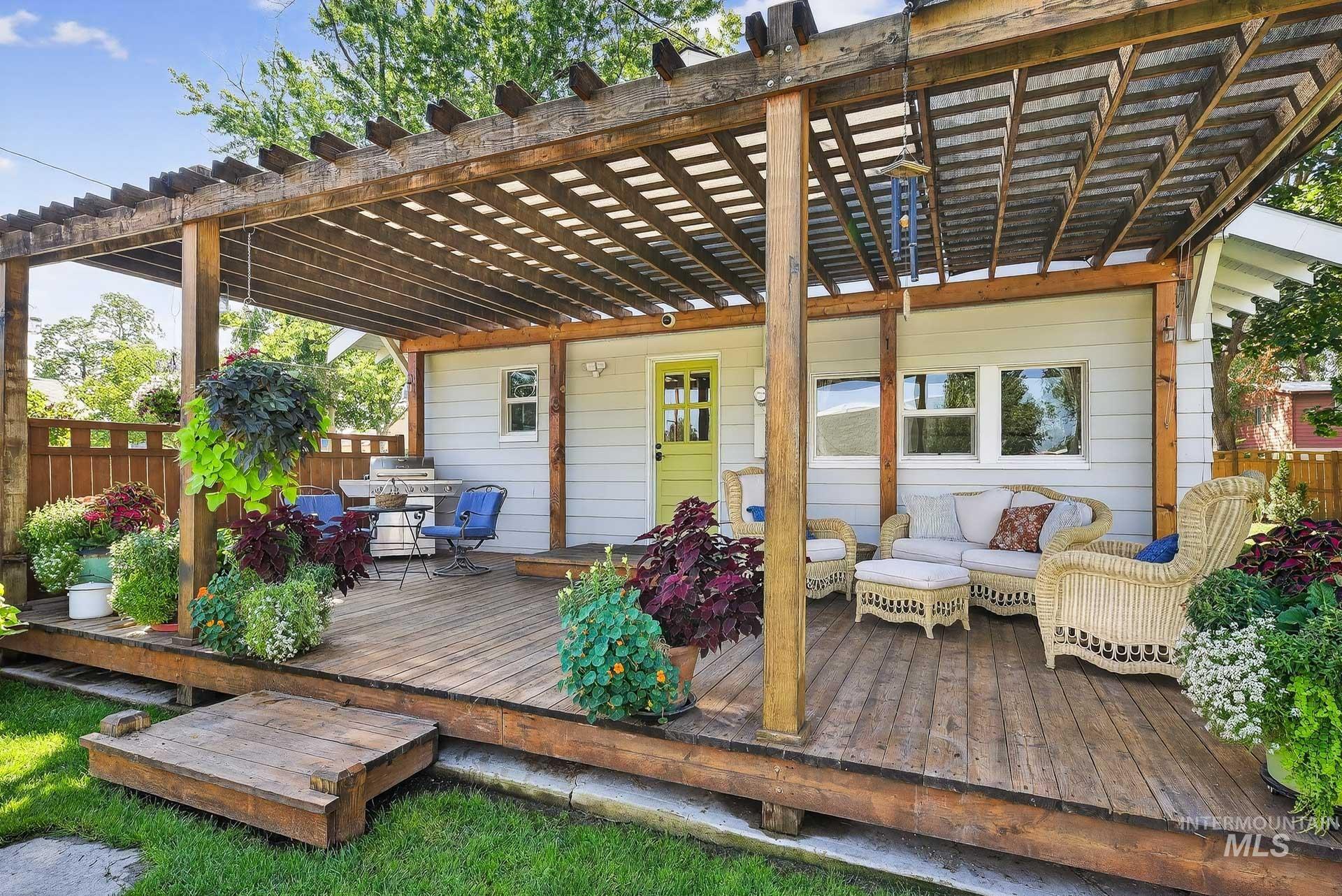 1703 N Hartman St., Boise, Idaho 83704, 2 Bedrooms, 1 Bathroom, Residential For Sale, Price $509,000, 98975976