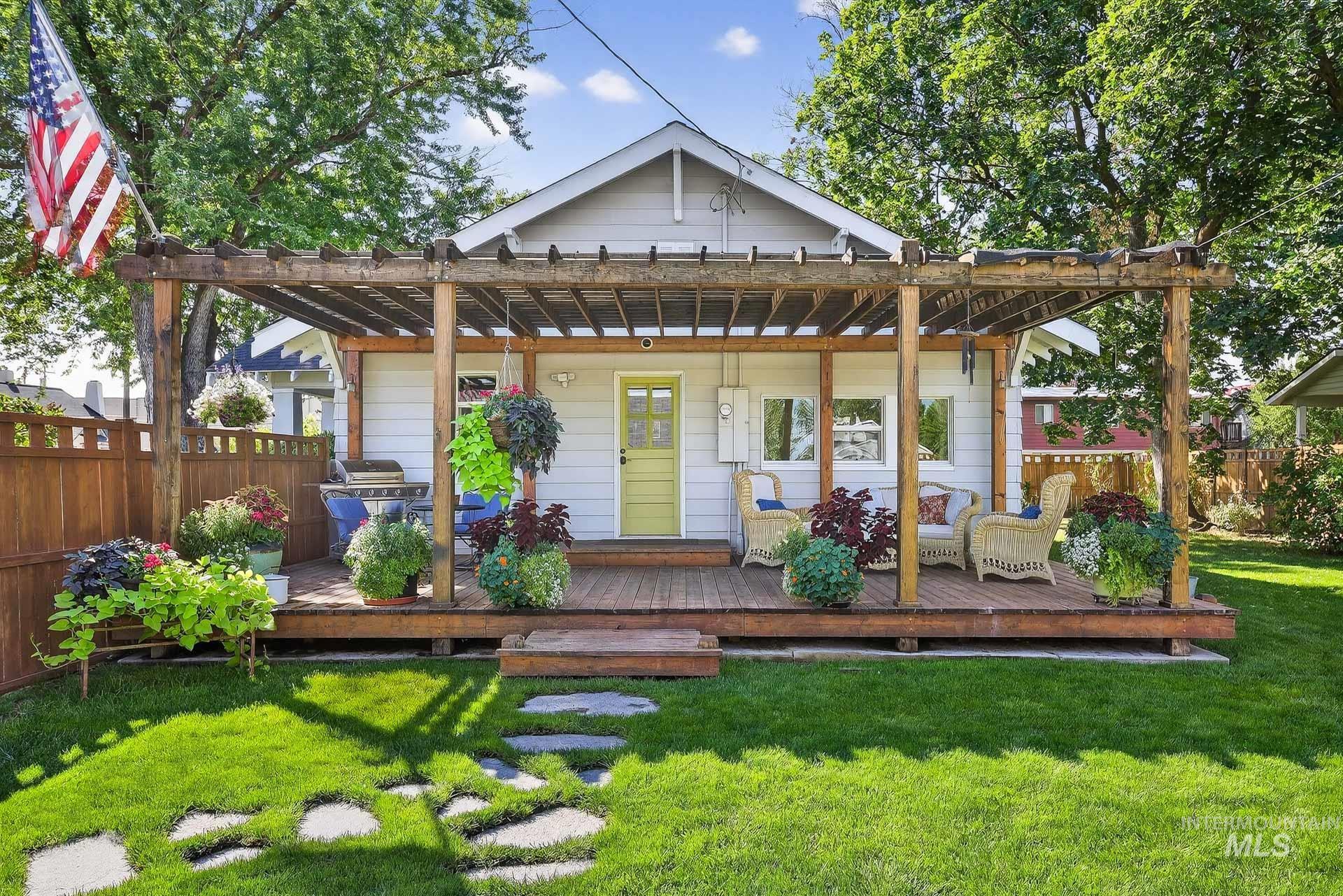 1703 N Hartman St., Boise, Idaho 83704, 2 Bedrooms, 1 Bathroom, Residential For Sale, Price $509,000, 98975976