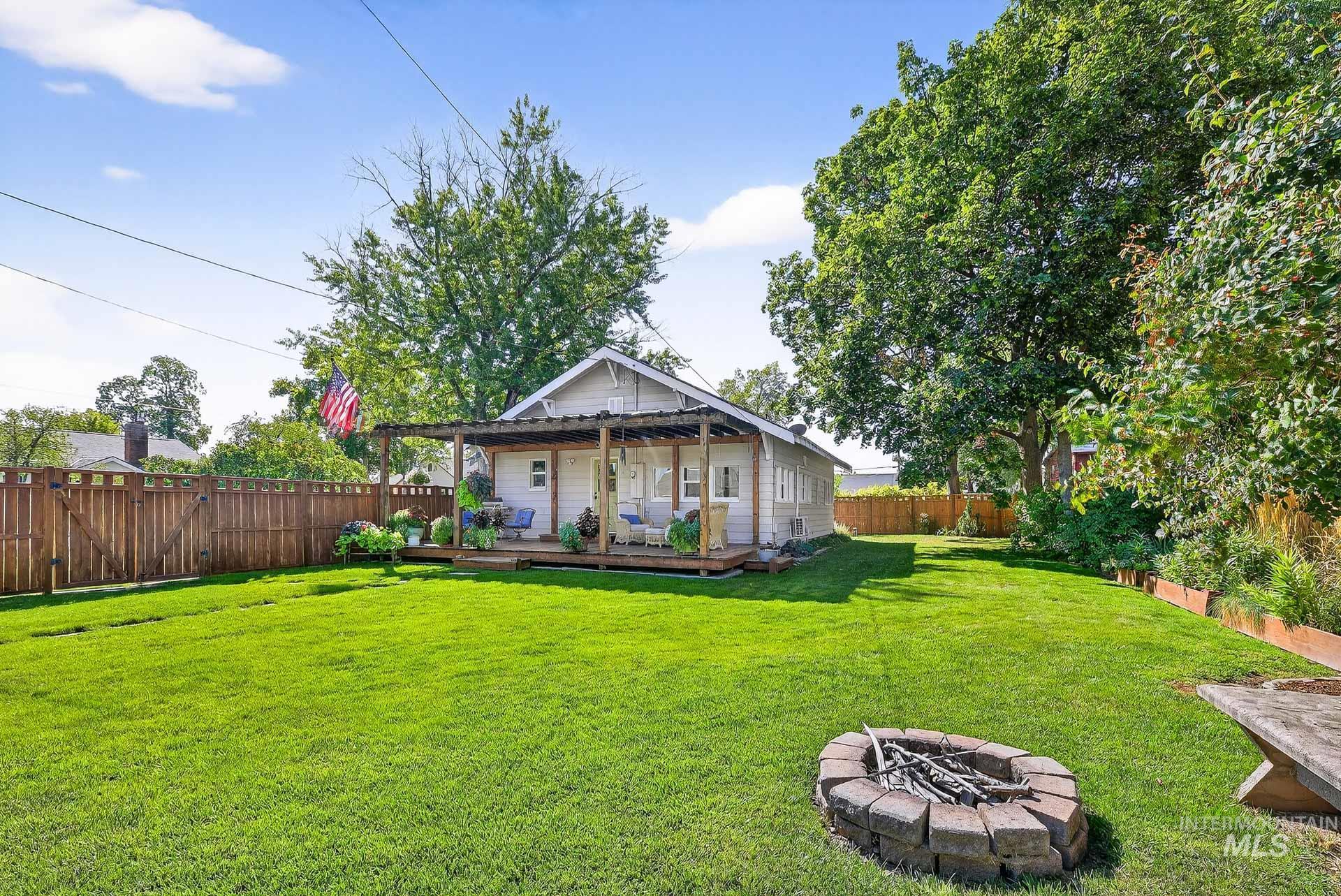 1703 N Hartman St., Boise, Idaho 83704, 2 Bedrooms, 1 Bathroom, Residential For Sale, Price $509,000, 98975976