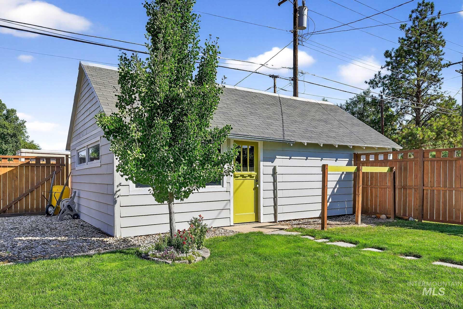 1703 N Hartman St., Boise, Idaho 83704, 2 Bedrooms, 1 Bathroom, Residential For Sale, Price $509,000, 98975976