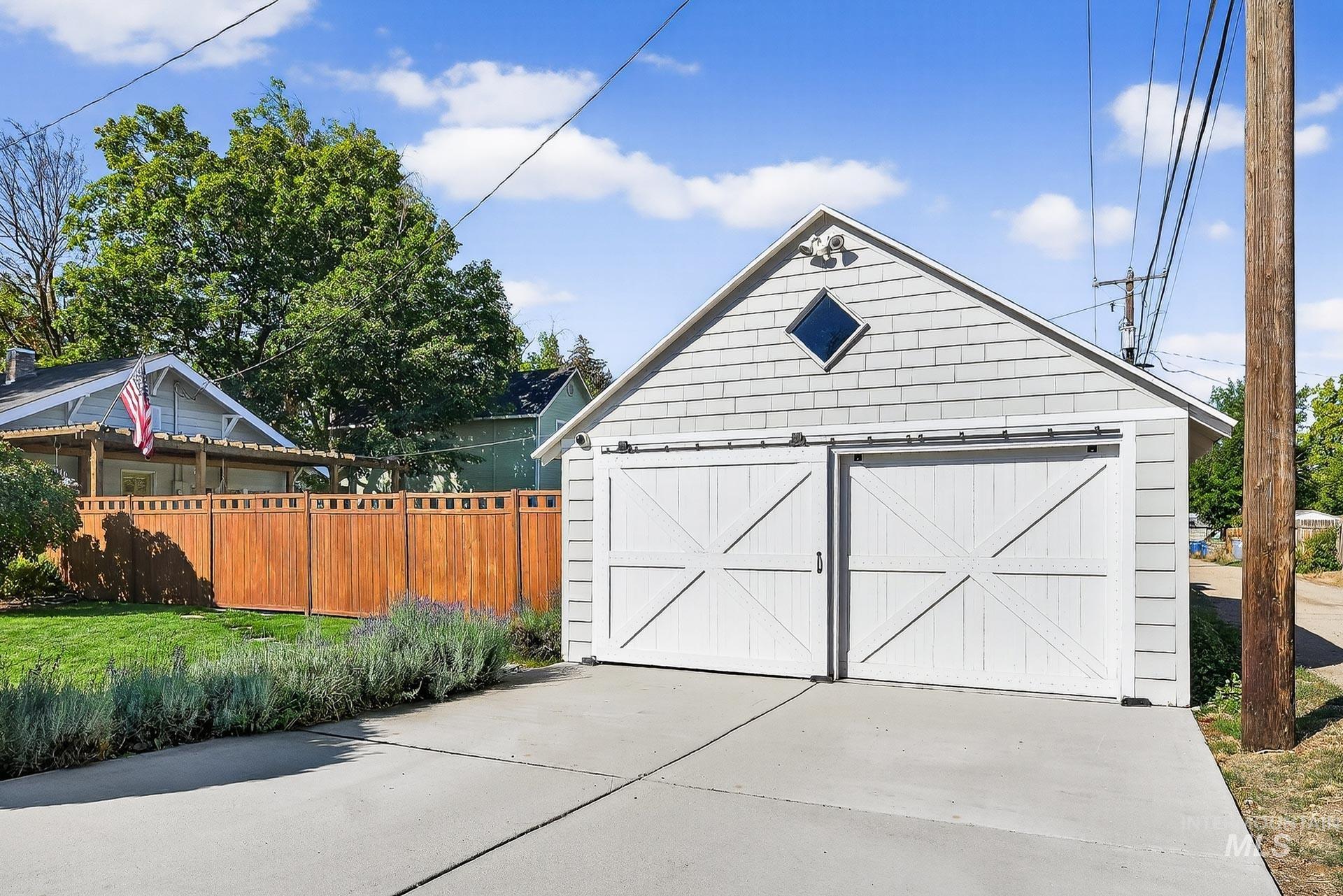 1703 N Hartman St., Boise, Idaho 83704, 2 Bedrooms, 1 Bathroom, Residential For Sale, Price $509,000, 98975976