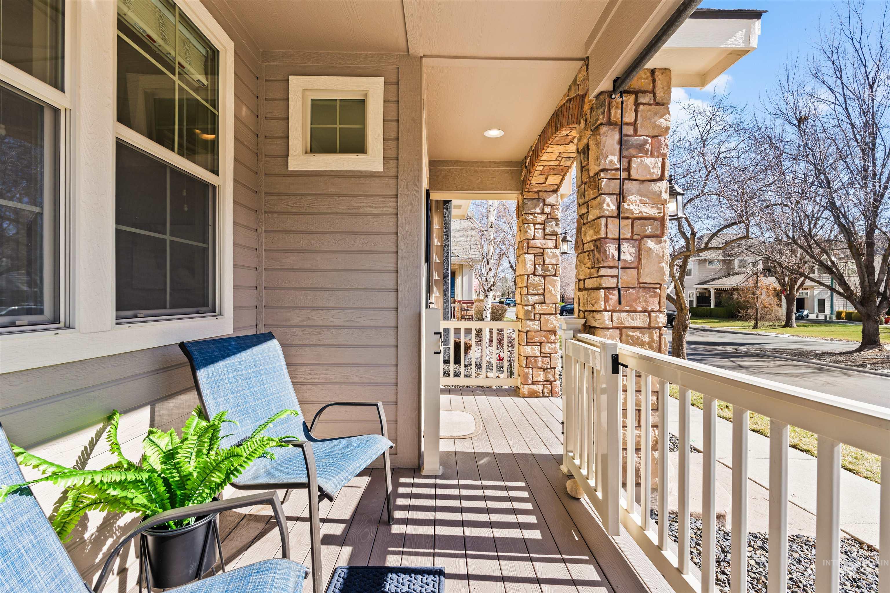 948 E Shadow Creek Ln, Eagle, Idaho 83616, 3 Bedrooms, 2.5 Bathrooms, Residential For Sale, Price $549,000, 98975977