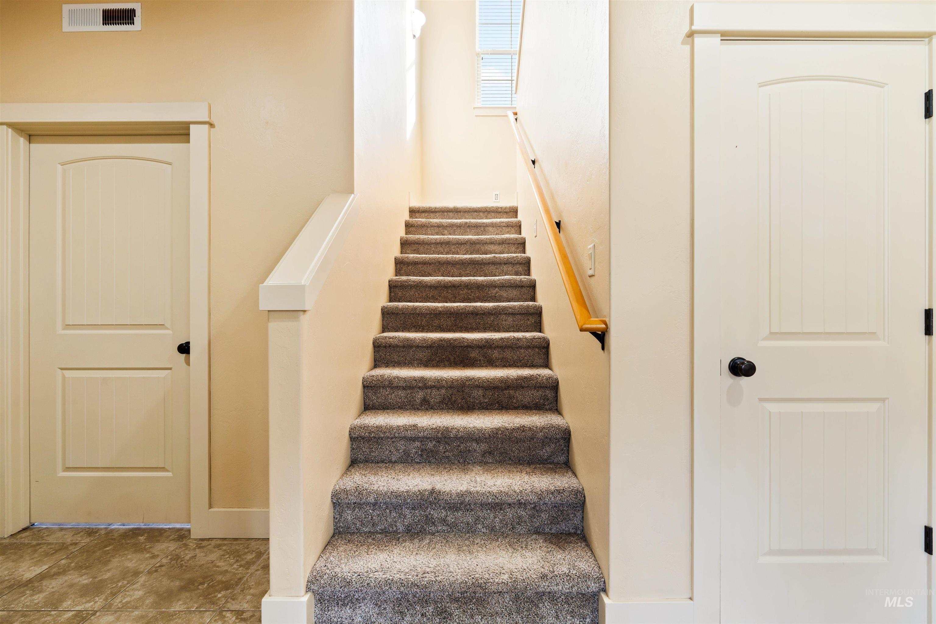 948 E Shadow Creek Ln, Eagle, Idaho 83616, 3 Bedrooms, 2.5 Bathrooms, Residential For Sale, Price $549,000, 98975977