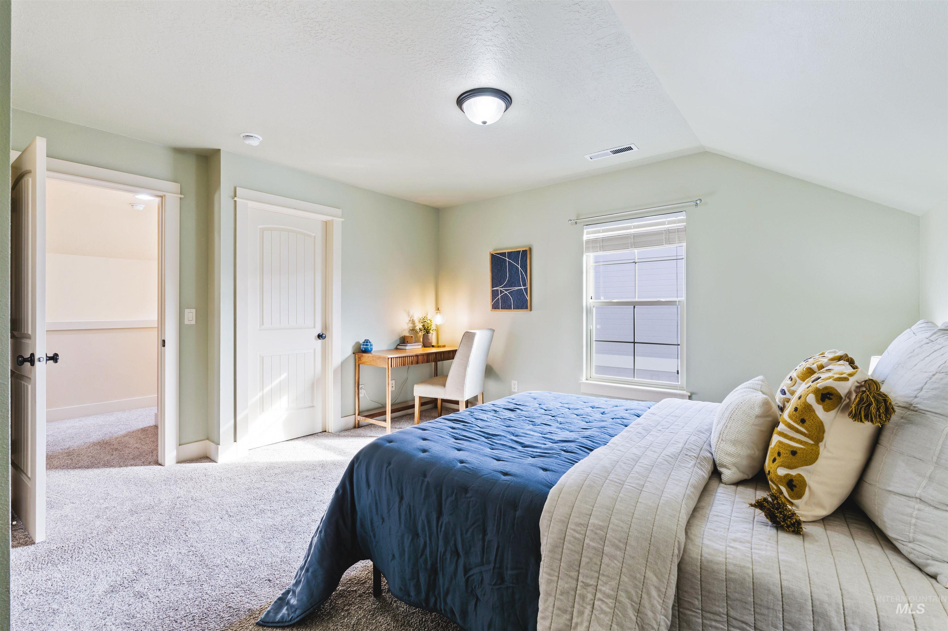 948 E Shadow Creek Ln, Eagle, Idaho 83616, 3 Bedrooms, 2.5 Bathrooms, Residential For Sale, Price $549,000, 98975977