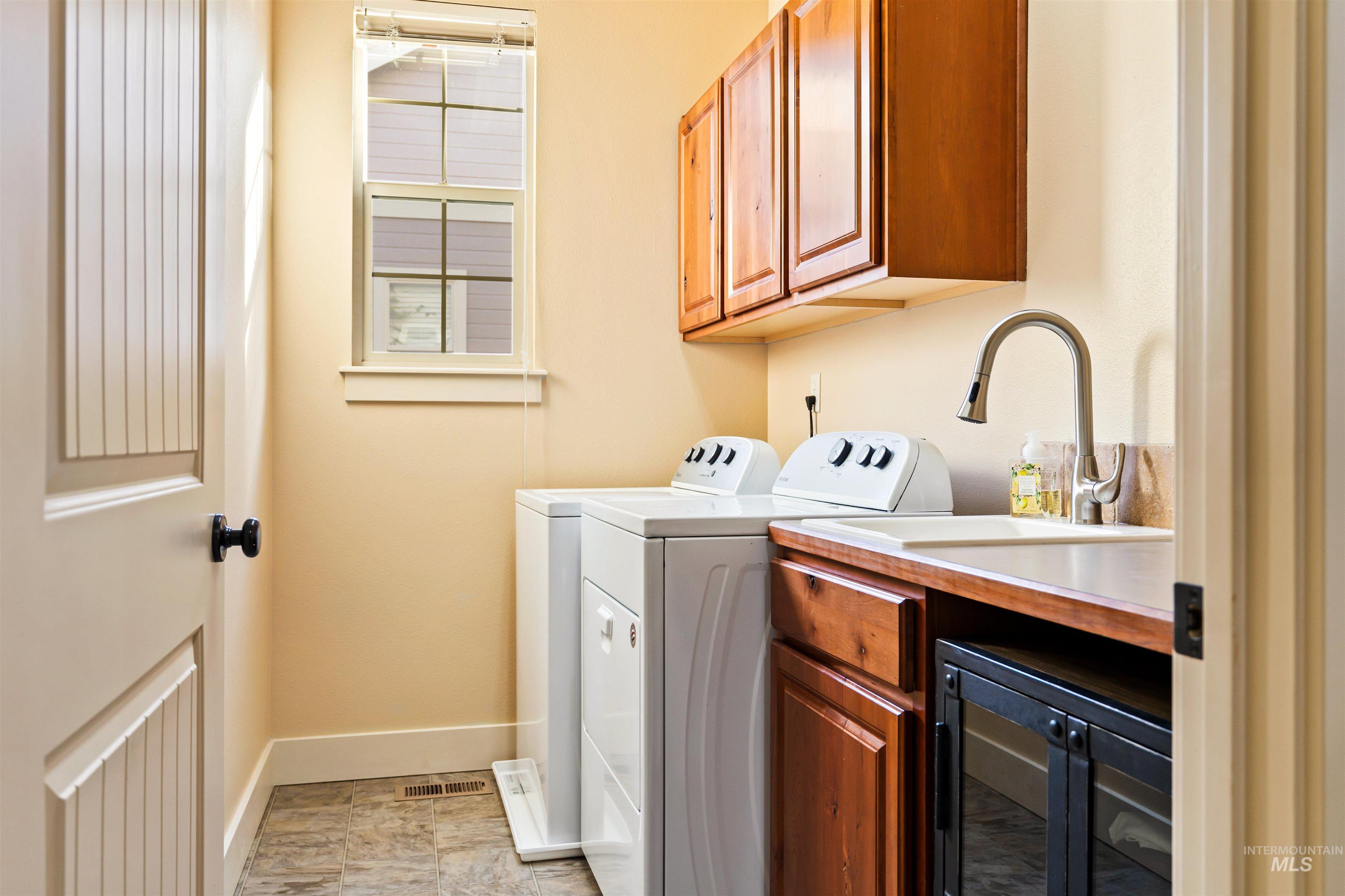 948 E Shadow Creek Ln, Eagle, Idaho 83616, 3 Bedrooms, 2.5 Bathrooms, Residential For Sale, Price $549,000, 98975977