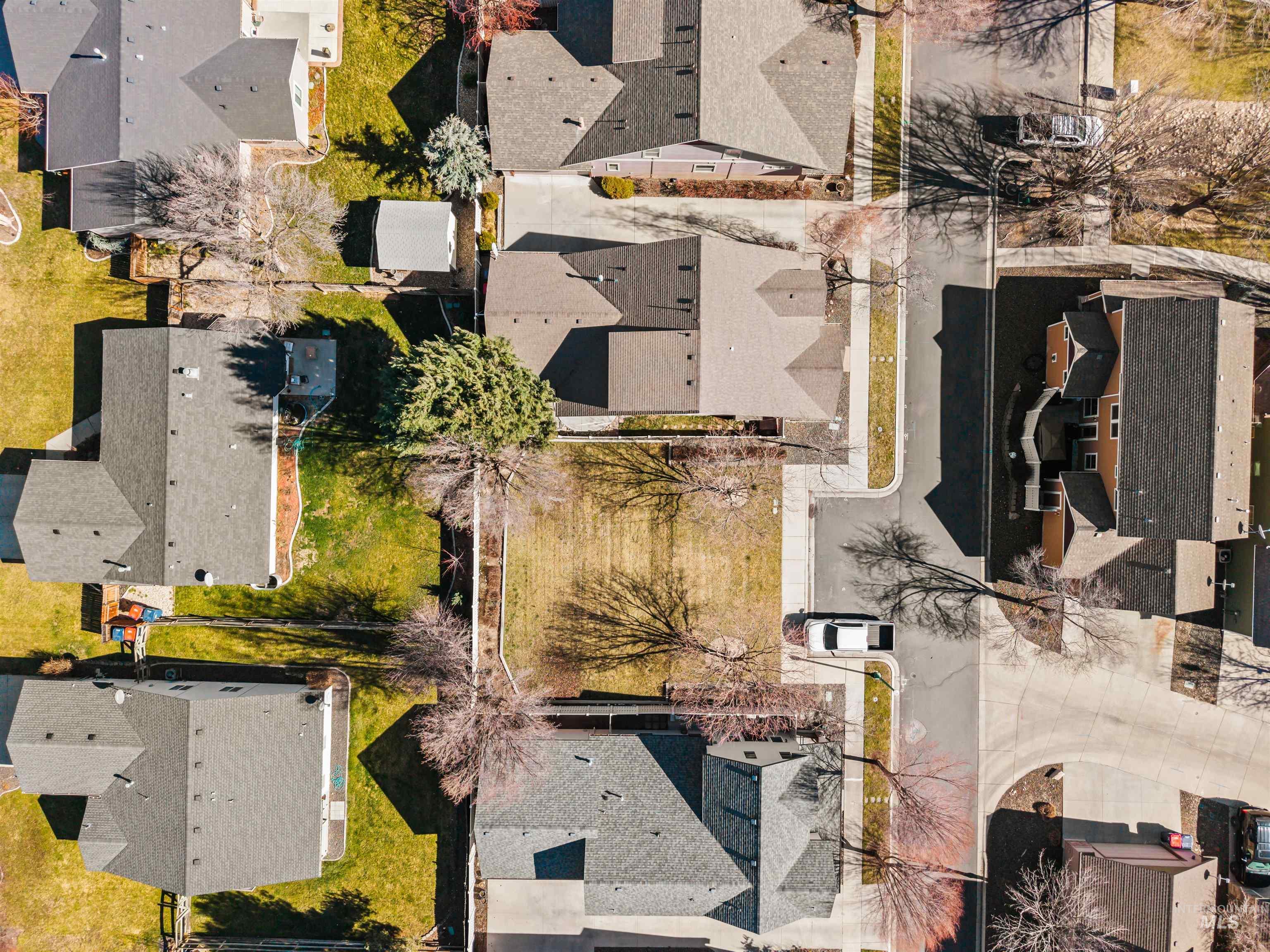 948 E Shadow Creek Ln, Eagle, Idaho 83616, 3 Bedrooms, 2.5 Bathrooms, Residential For Sale, Price $549,000, 98975977