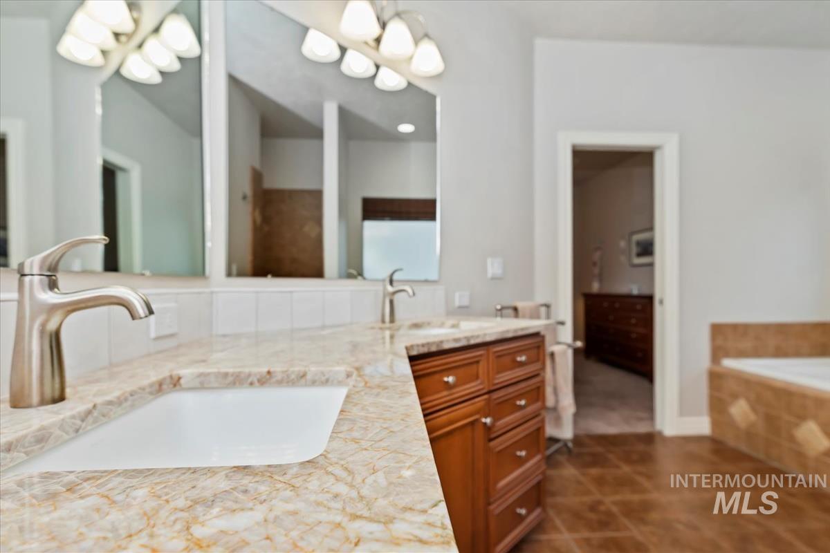 4243 E Switzer, Nampa, Idaho 83686-1260, 5 Bedrooms, 4.5 Bathrooms, Residential For Sale, Price $1,297,736,MLS 98975978