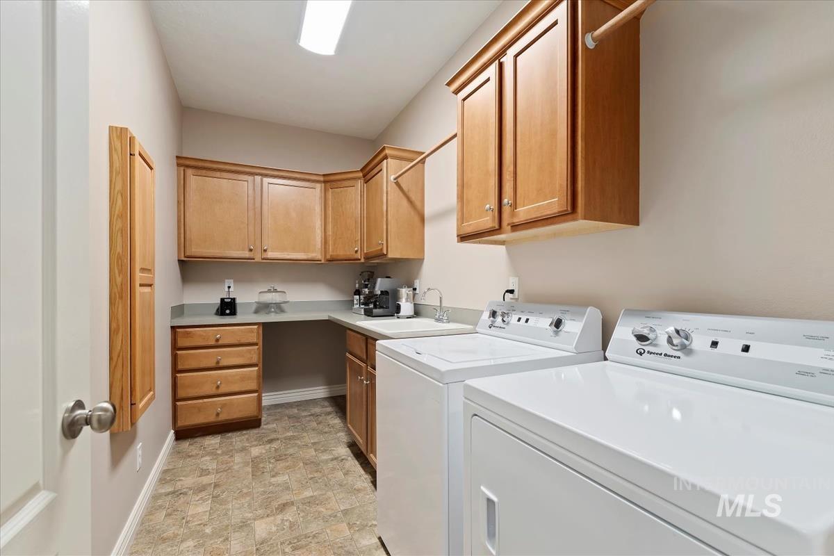 4243 E Switzer, Nampa, Idaho 83686-1260, 5 Bedrooms, 4.5 Bathrooms, Residential For Sale, Price $1,297,736,MLS 98975978