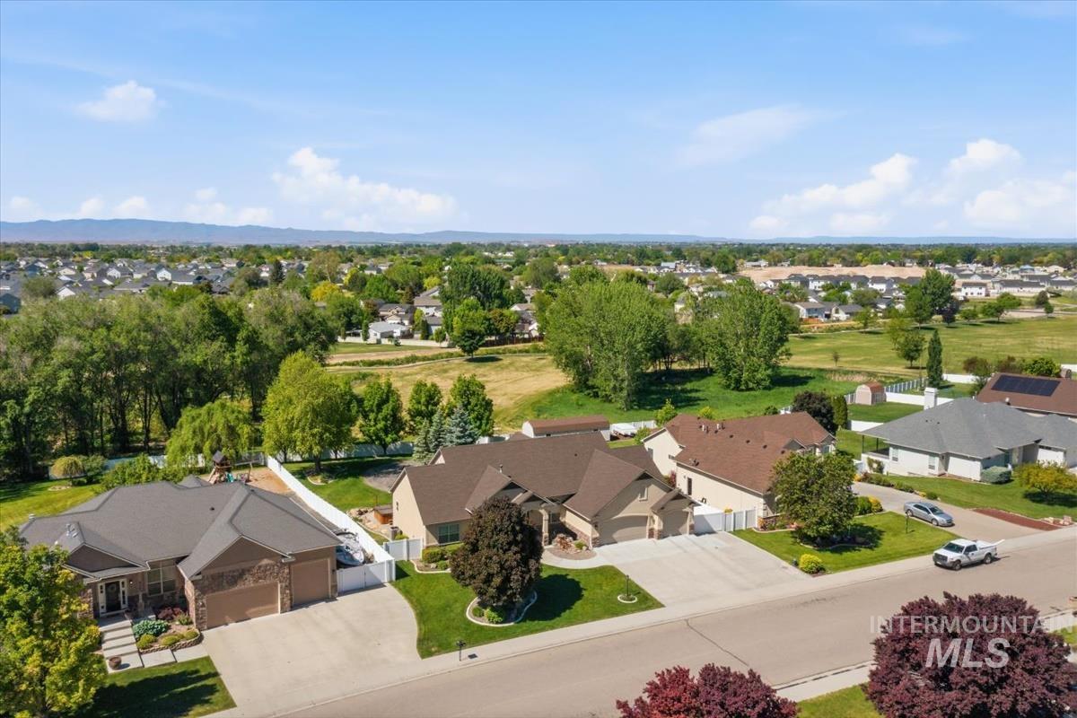 4243 E Switzer, Nampa, Idaho 83686-1260, 5 Bedrooms, 4.5 Bathrooms, Residential For Sale, Price $1,239,736, 98975978