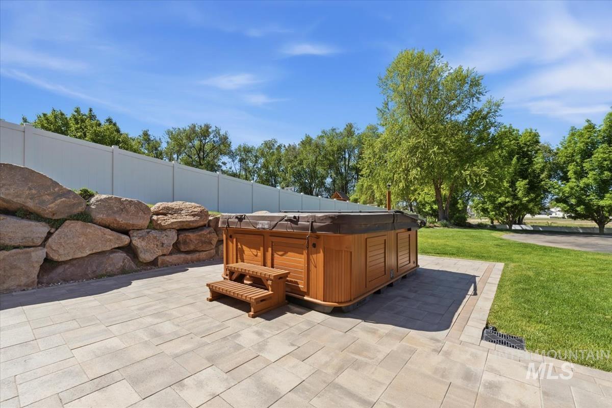 4243 E Switzer, Nampa, Idaho 83686-1260, 5 Bedrooms, 4.5 Bathrooms, Residential For Sale, Price $1,239,736, 98975978