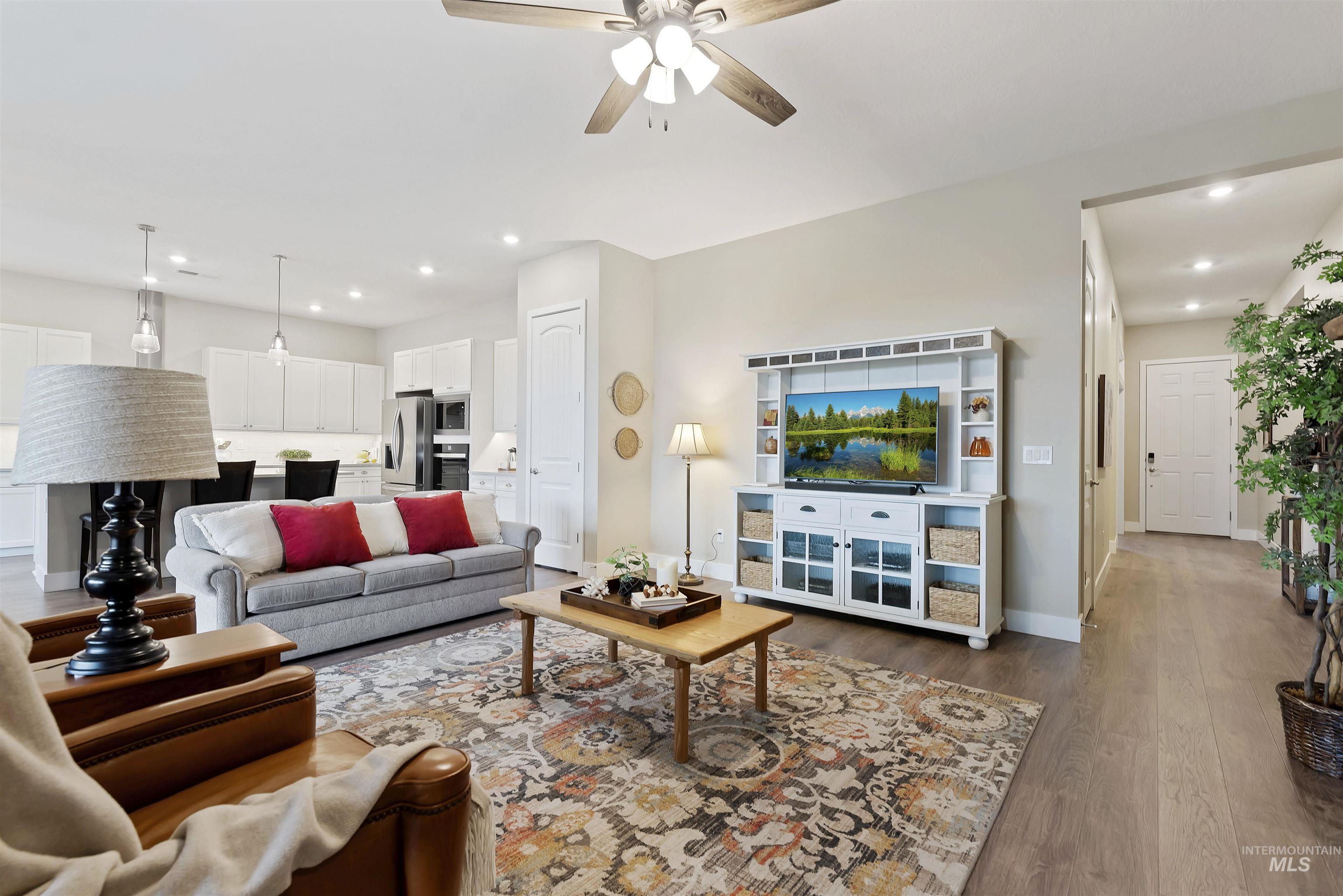 11723 S Glory Lane, Kuna, Idaho 83634, 3 Bedrooms, 3.5 Bathrooms, Residential For Sale, Price $699,900, 98975980