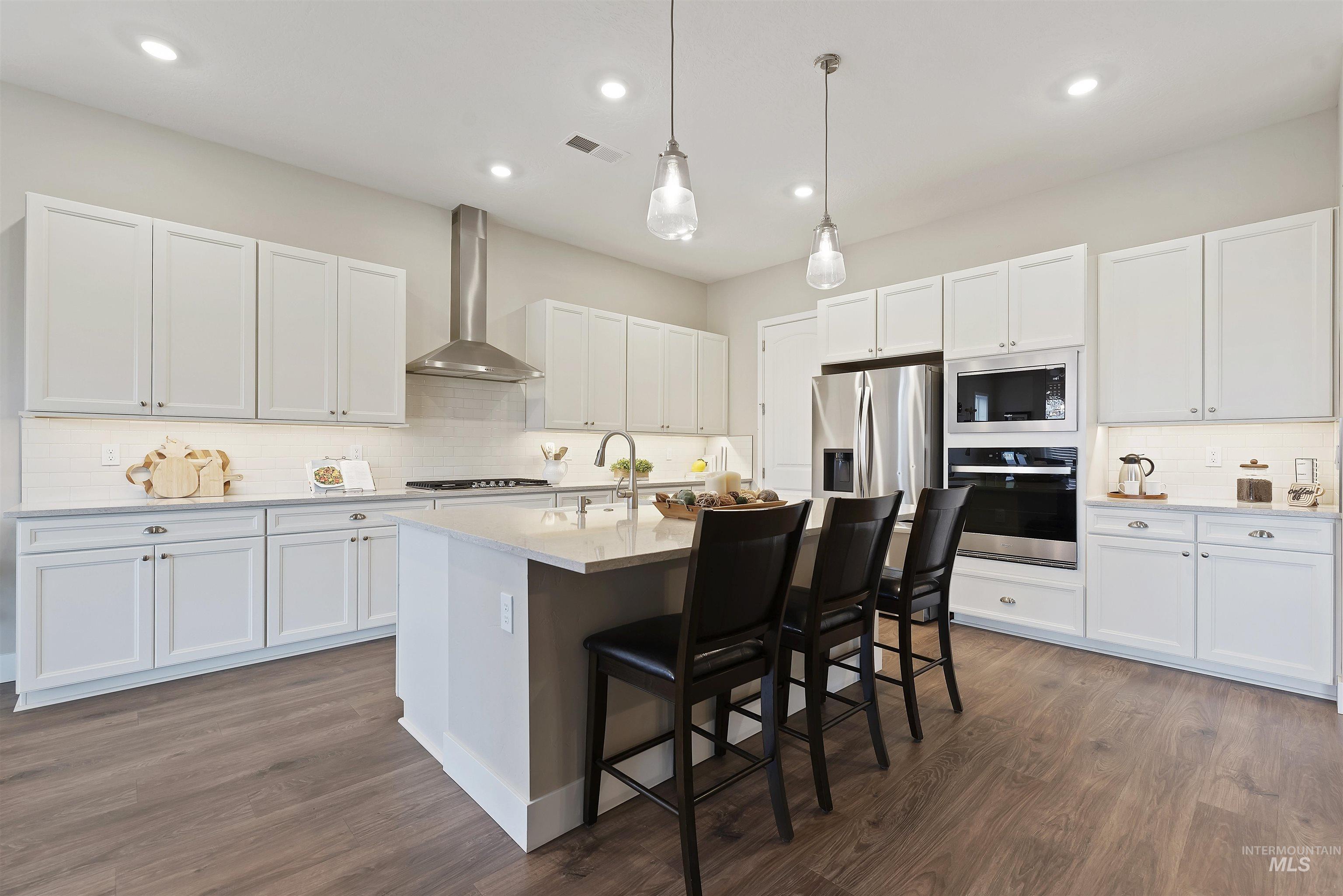 11723 S Glory Lane, Kuna, Idaho 83634, 3 Bedrooms, 3.5 Bathrooms, Residential For Sale, Price $699,900, 98975980