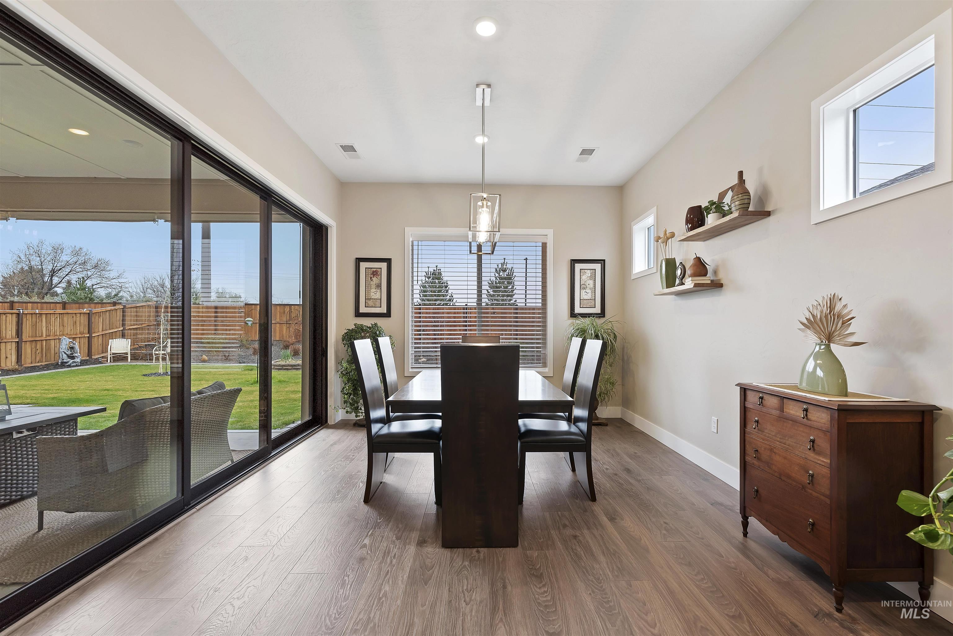 11723 S Glory Lane, Kuna, Idaho 83634, 3 Bedrooms, 3.5 Bathrooms, Residential For Sale, Price $699,900, 98975980