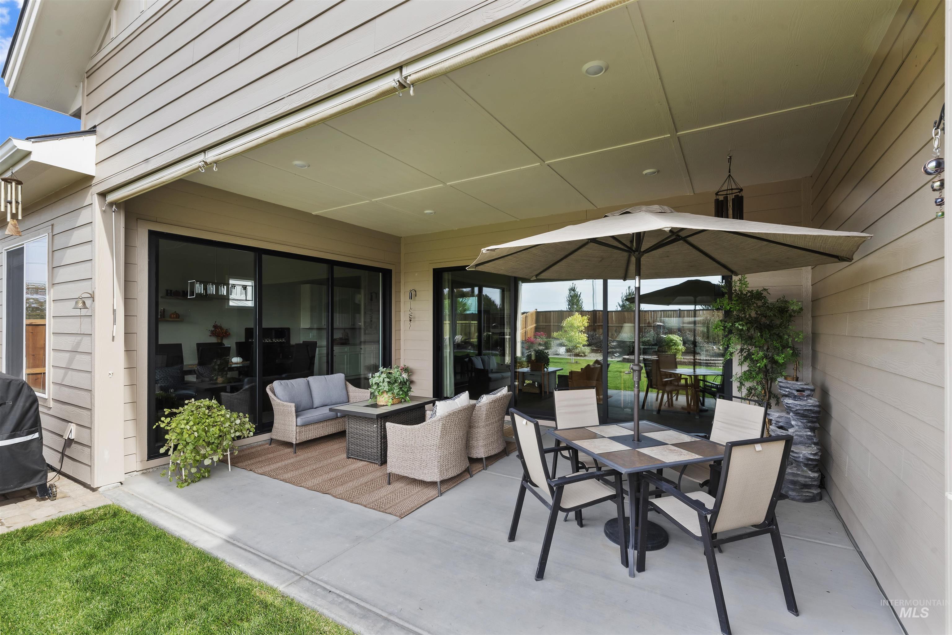 11723 S Glory Lane, Kuna, Idaho 83634, 3 Bedrooms, 3.5 Bathrooms, Residential For Sale, Price $699,900, 98975980