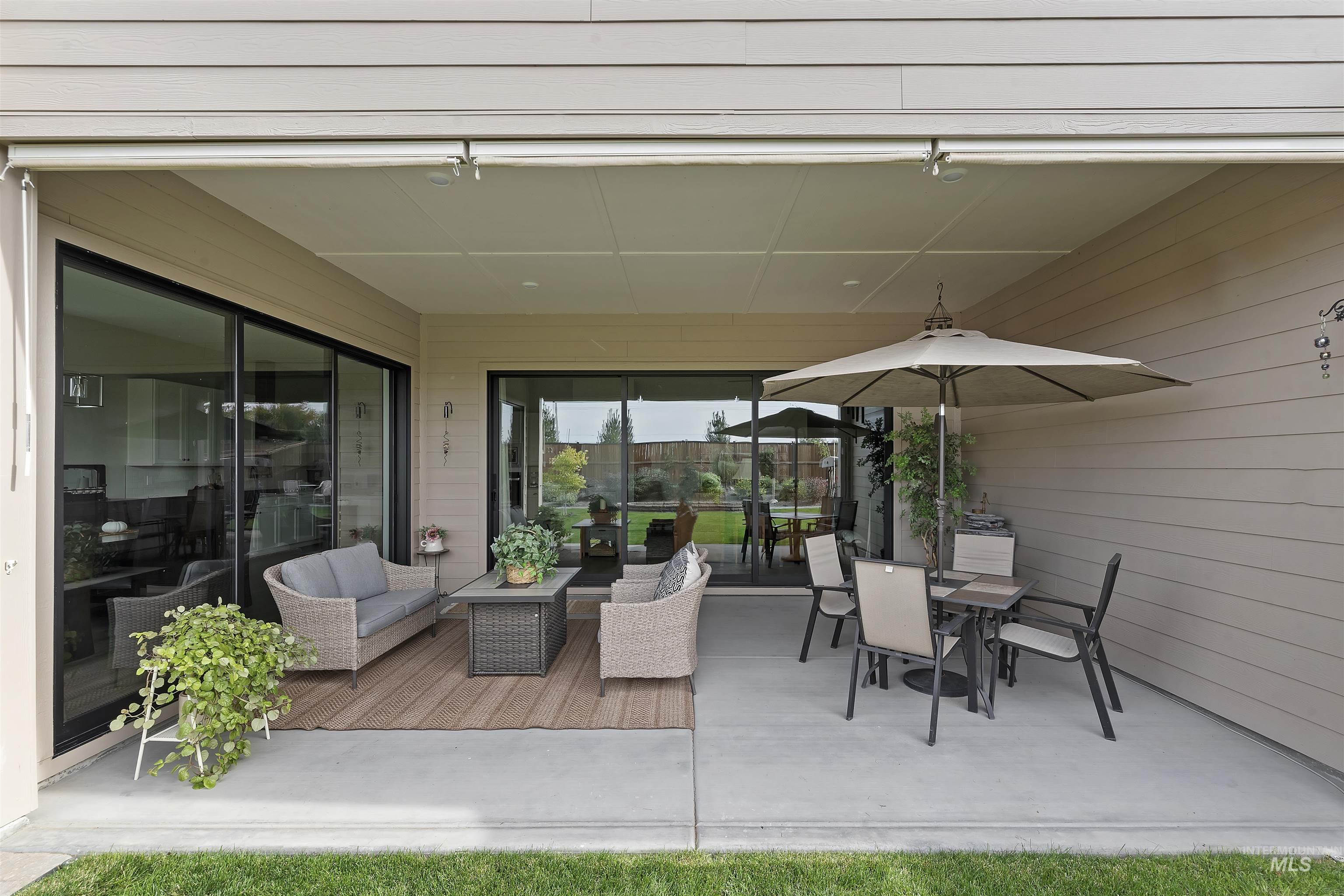 11723 S Glory Lane, Kuna, Idaho 83634, 3 Bedrooms, 3.5 Bathrooms, Residential For Sale, Price $699,900, 98975980