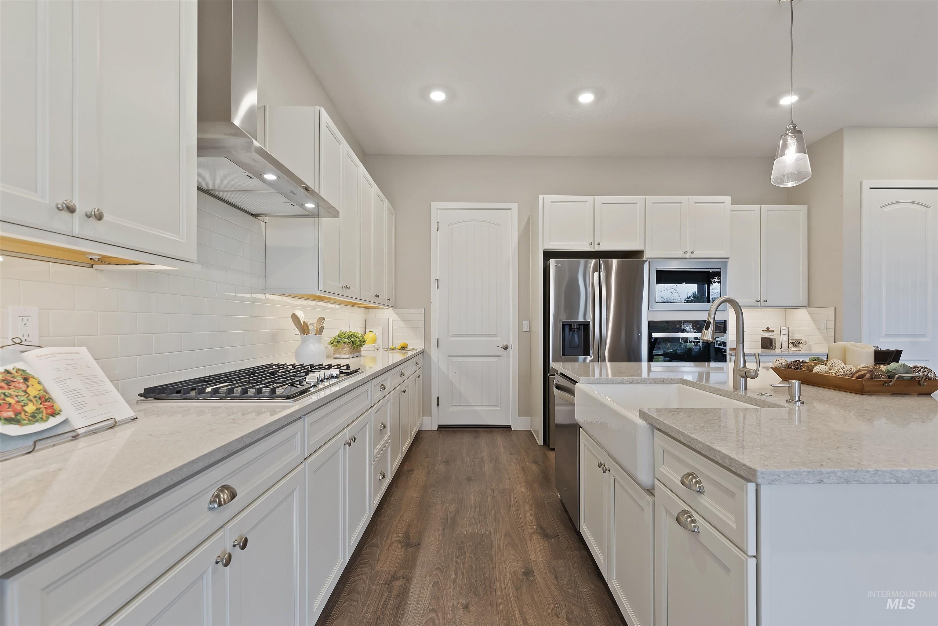 11723 S Glory Lane, Kuna, Idaho 83634, 3 Bedrooms, 3.5 Bathrooms, Residential For Sale, Price $699,900, 98975980