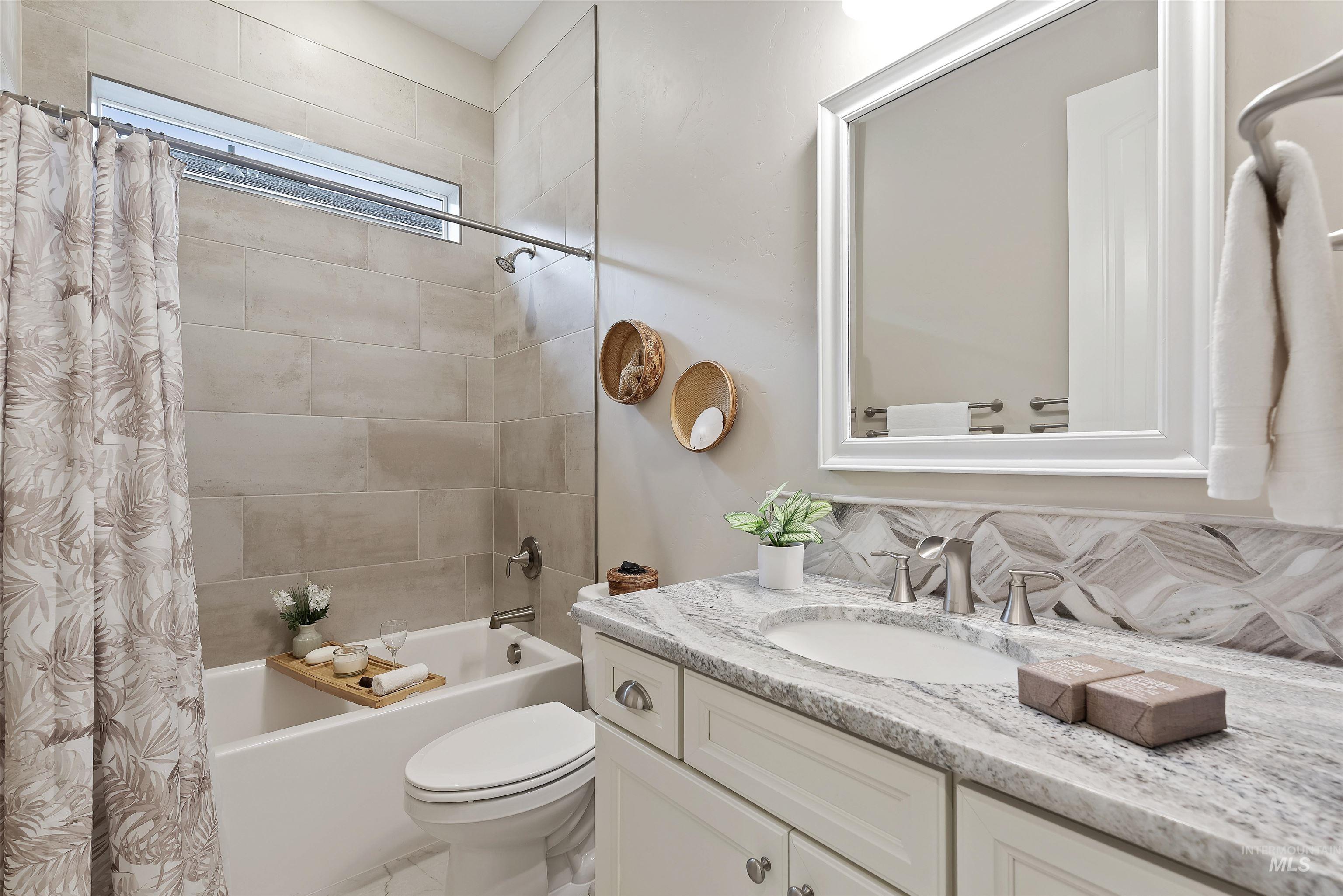 11723 S Glory Lane, Kuna, Idaho 83634, 3 Bedrooms, 3.5 Bathrooms, Residential For Sale, Price $699,900, 98975980