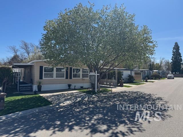 3181 W Alpine St, Boise, Idaho 83705, 2 Bedrooms, 2 Bathrooms, Residential For Sale, Price $135,000,MLS 98975981