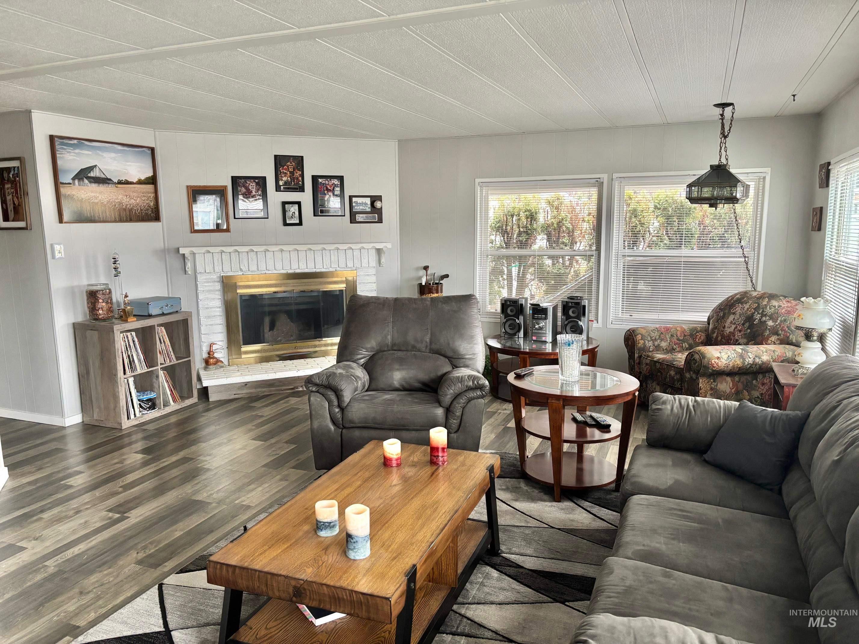 3181 W Alpine St, Boise, Idaho 83705, 2 Bedrooms, 2 Bathrooms, Residential For Sale, Price $161,499, 98975981