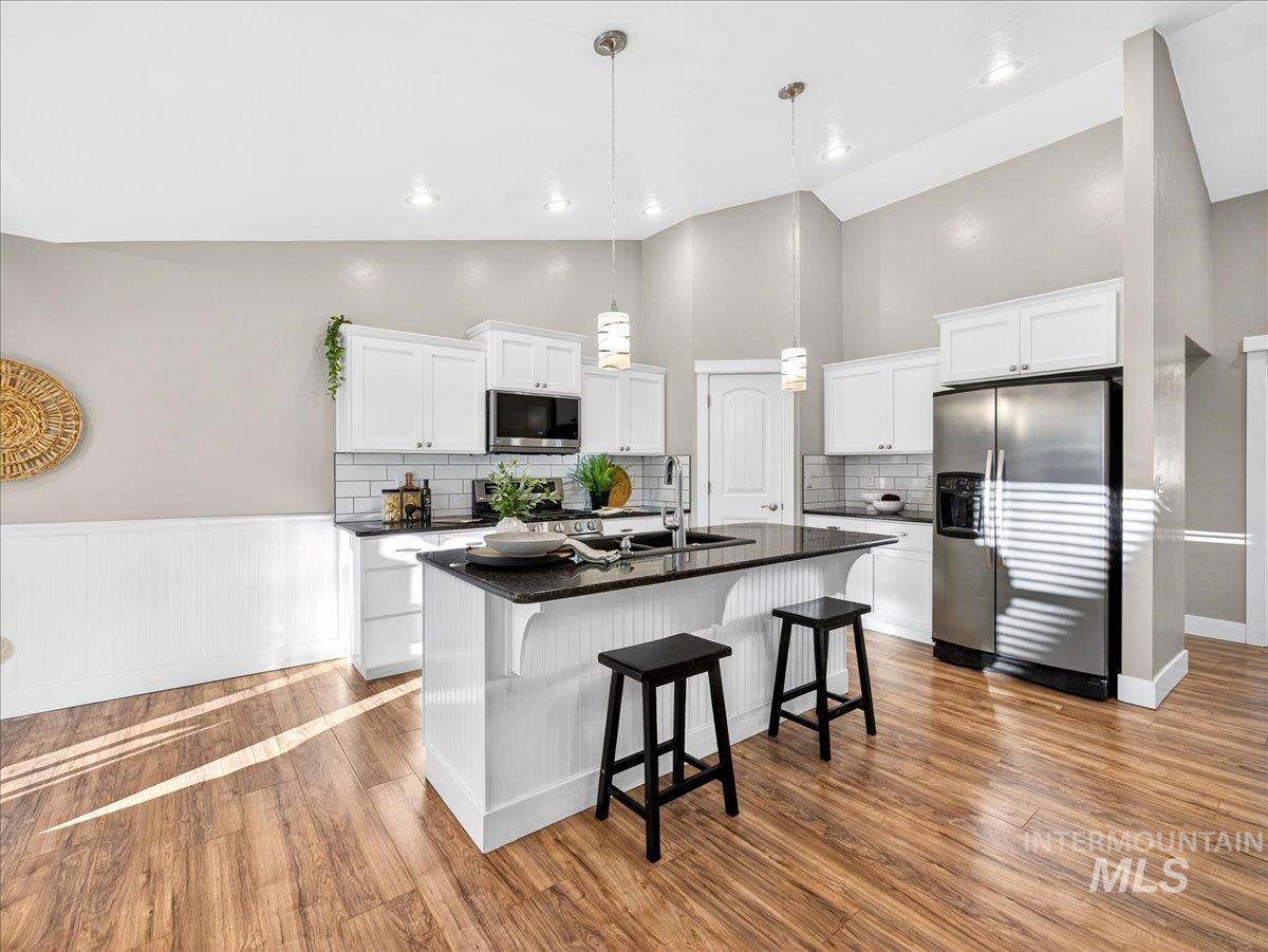 1103 Palace Ave, Emmett, Idaho 83617, 3 Bedrooms, 2 Bathrooms, Residential For Sale, Price $525,000, 98975984