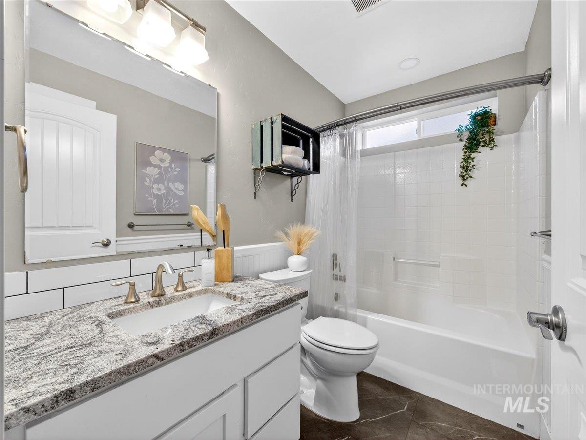 1103 Palace Ave, Emmett, Idaho 83617, 3 Bedrooms, 2 Bathrooms, Residential For Sale, Price $525,000, 98975984