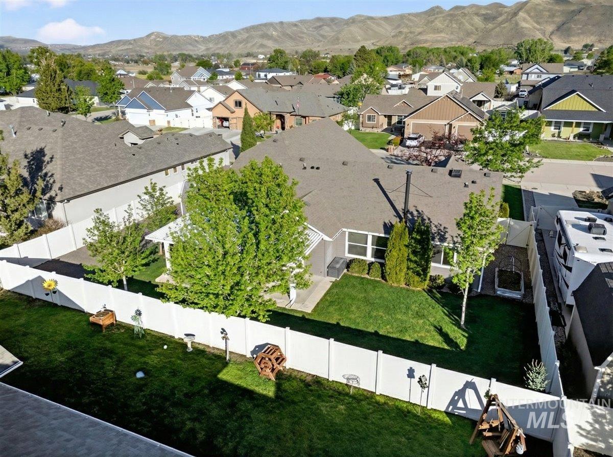 1103 Palace Ave, Emmett, Idaho 83617, 3 Bedrooms, 2 Bathrooms, Residential For Sale, Price $525,000, 98975984