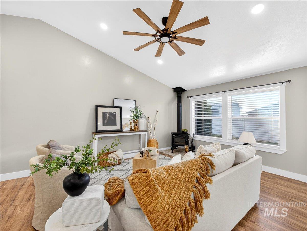 1103 Palace Ave, Emmett, Idaho 83617, 3 Bedrooms, 2 Bathrooms, Residential For Sale, Price $525,000, 98975984