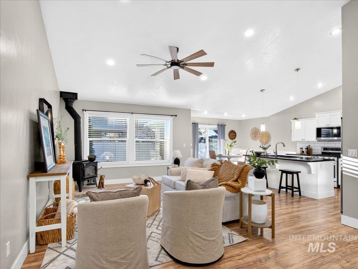 1103 Palace Ave, Emmett, Idaho 83617, 3 Bedrooms, 2 Bathrooms, Residential For Sale, Price $525,000, 98975984