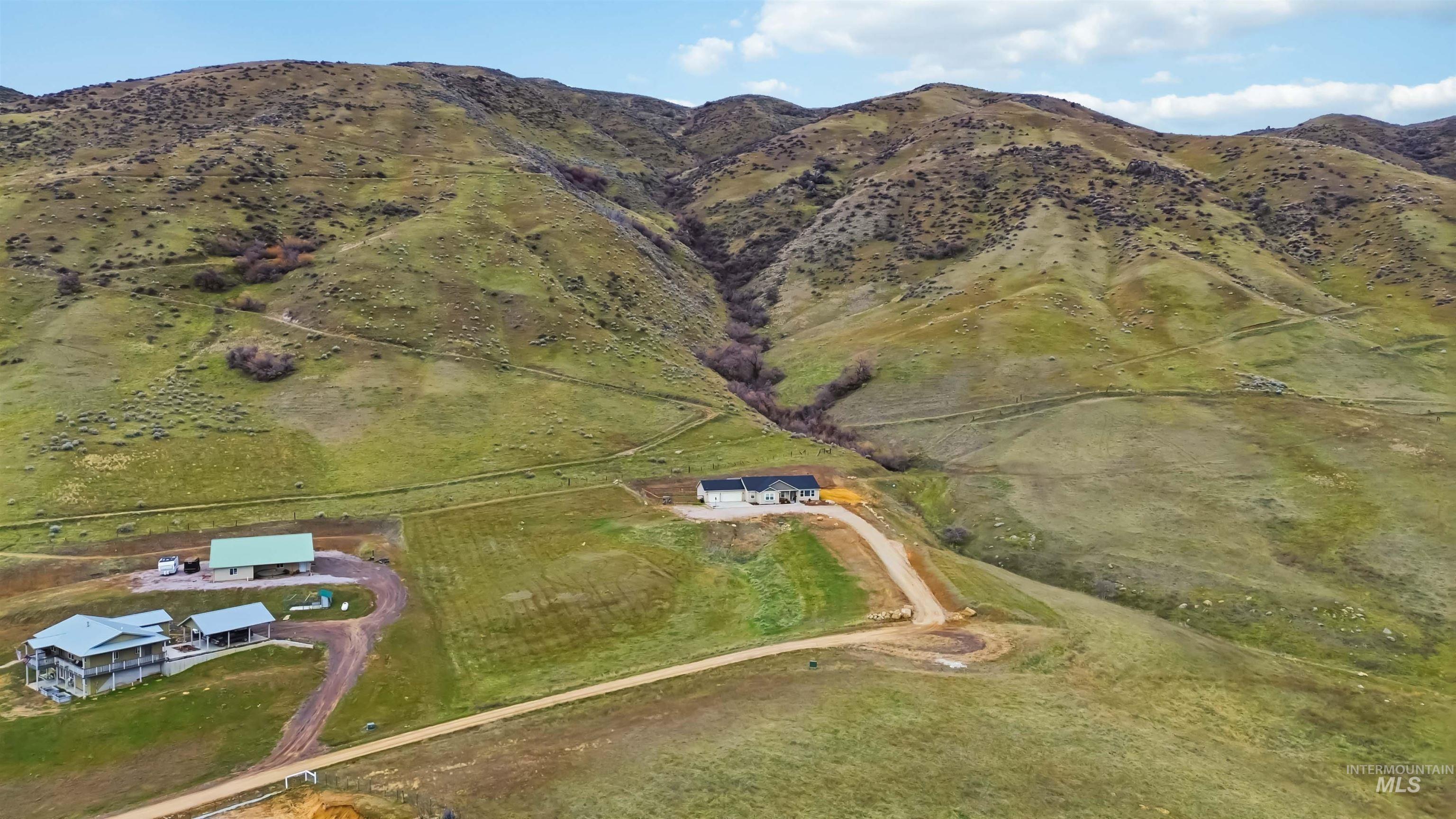 25 River Ridge Court, Horseshoe Bend, Idaho 83629, 4 Bedrooms, 2 Bathrooms, Residential For Sale, Price $799,900,MLS 98975985