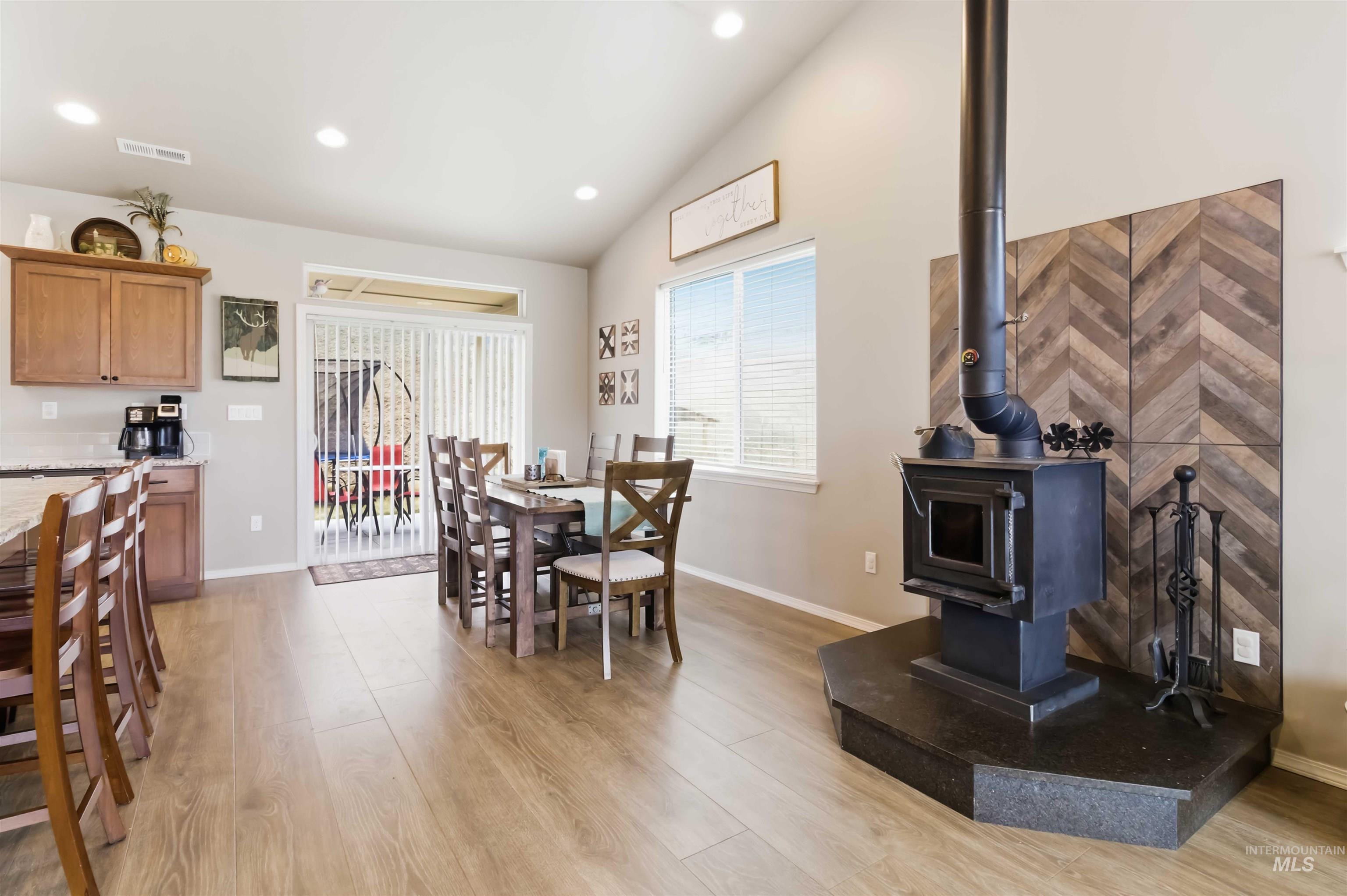 25 River Ridge Court, Horseshoe Bend, Idaho 83629, 4 Bedrooms, 2 Bathrooms, Residential For Sale, Price $789,900,MLS 98975985