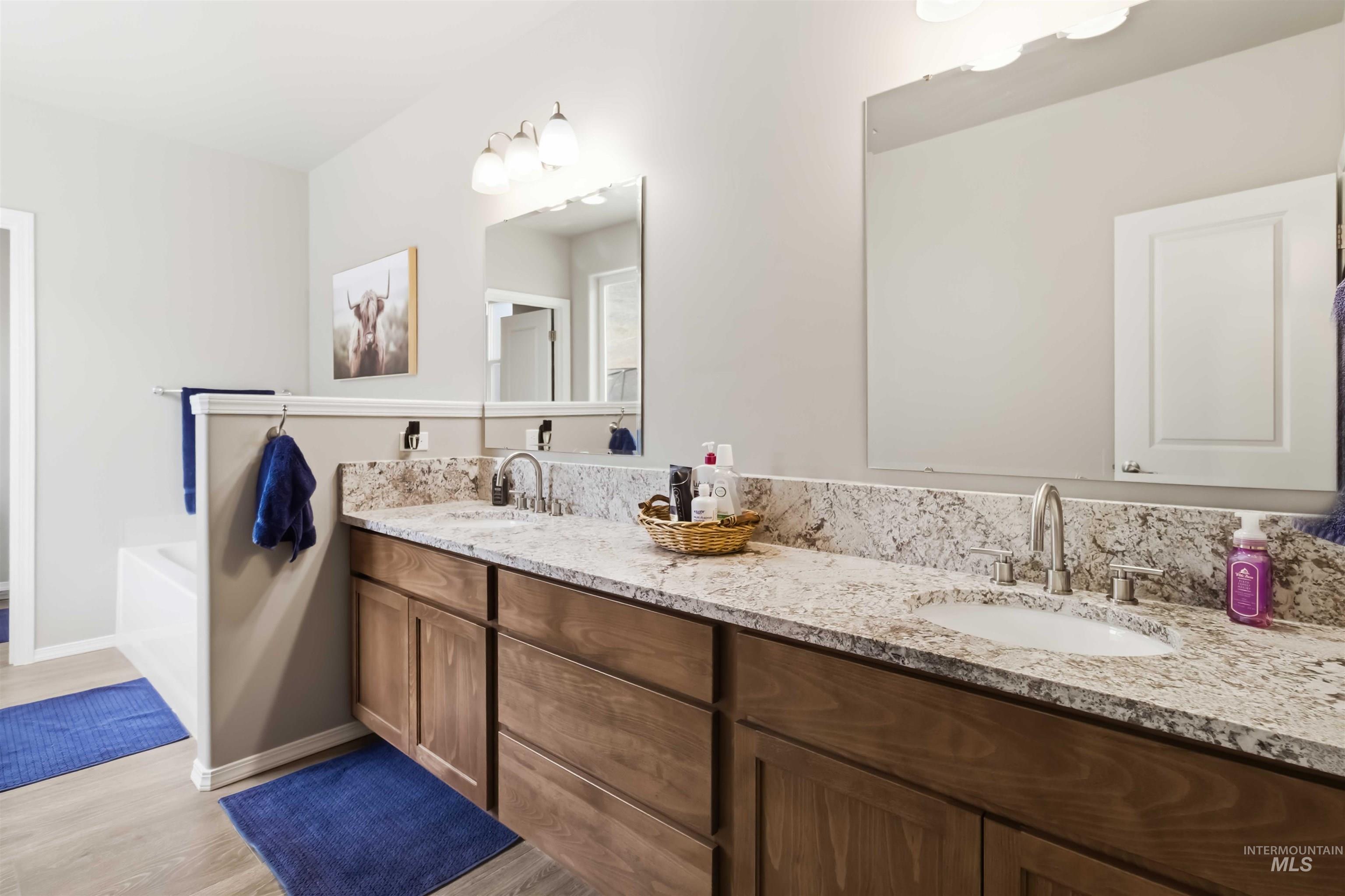 25 River Ridge Court, Horseshoe Bend, Idaho 83629, 4 Bedrooms, 2 Bathrooms, Residential For Sale, Price $799,900,MLS 98975985