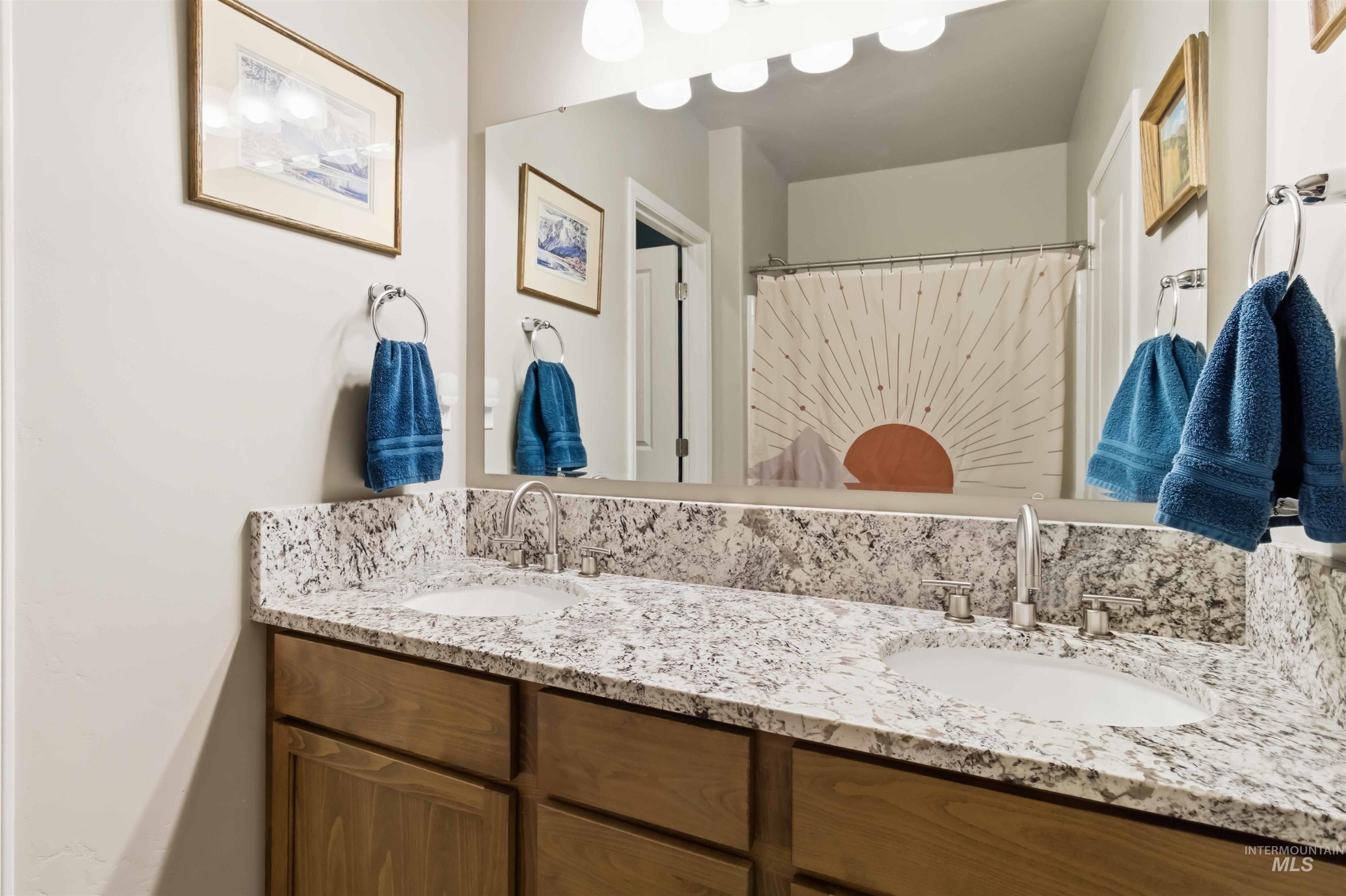 25 River Ridge Court, Horseshoe Bend, Idaho 83629, 4 Bedrooms, 2 Bathrooms, Residential For Sale, Price $799,900,MLS 98975985