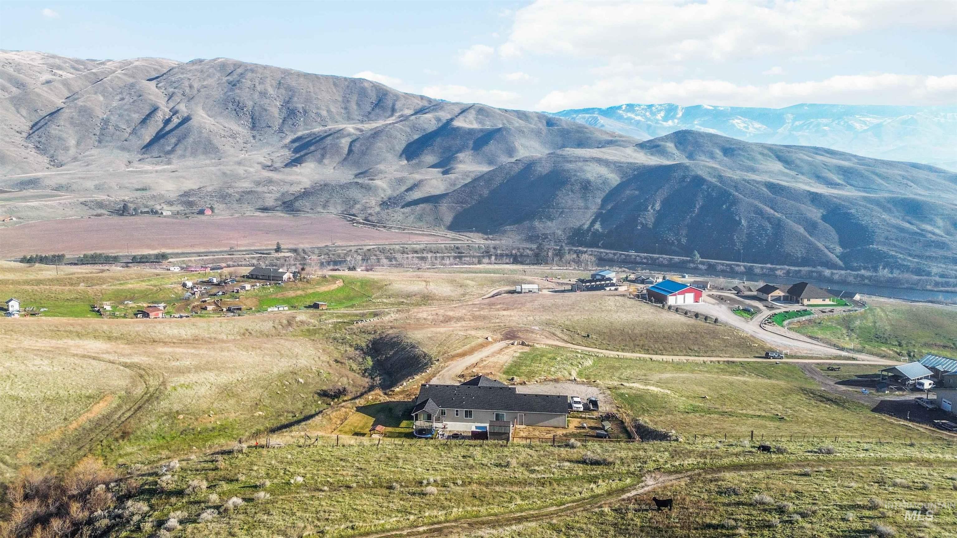 25 River Ridge Court, Horseshoe Bend, Idaho 83629, 4 Bedrooms, 2 Bathrooms, Residential For Sale, Price $799,900,MLS 98975985