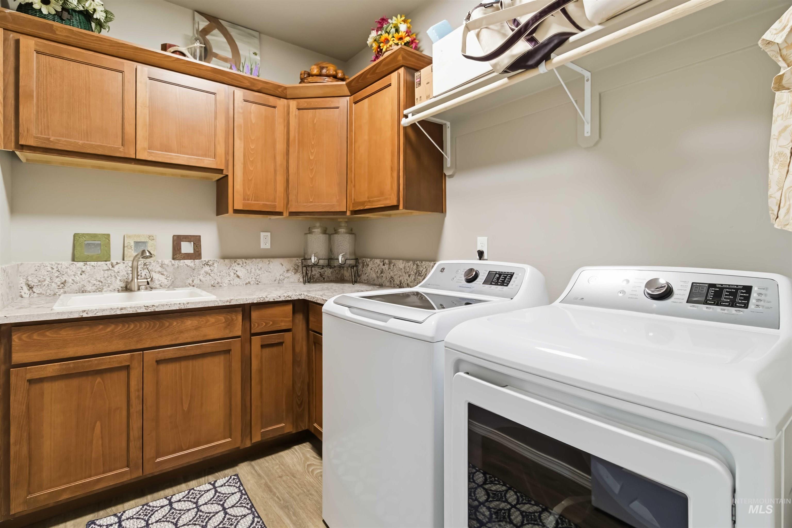 25 River Ridge Court, Horseshoe Bend, Idaho 83629, 4 Bedrooms, 2 Bathrooms, Residential For Sale, Price $799,900,MLS 98975985