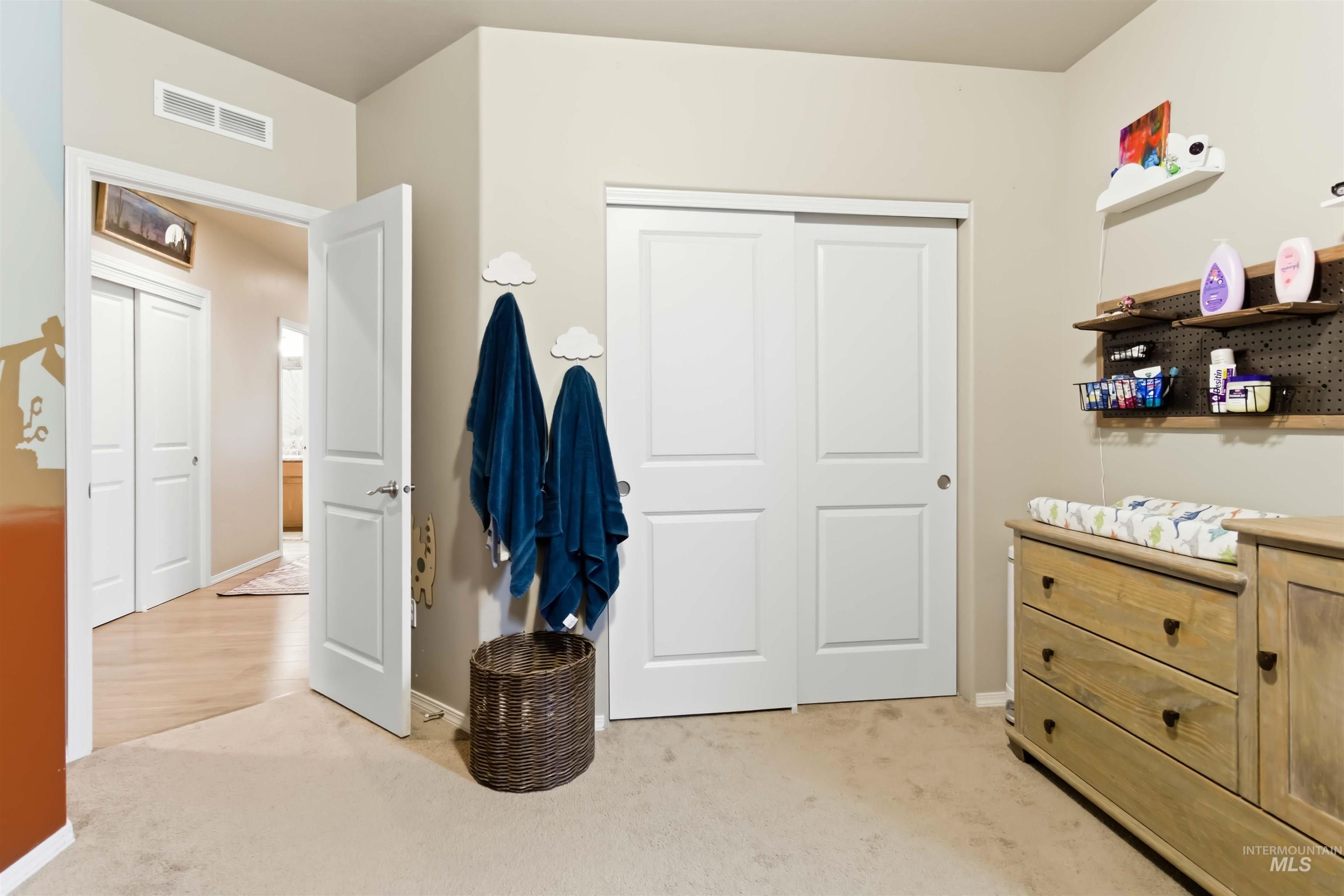 25 River Ridge Court, Horseshoe Bend, Idaho 83629, 4 Bedrooms, 2 Bathrooms, Residential For Sale, Price $799,900,MLS 98975985