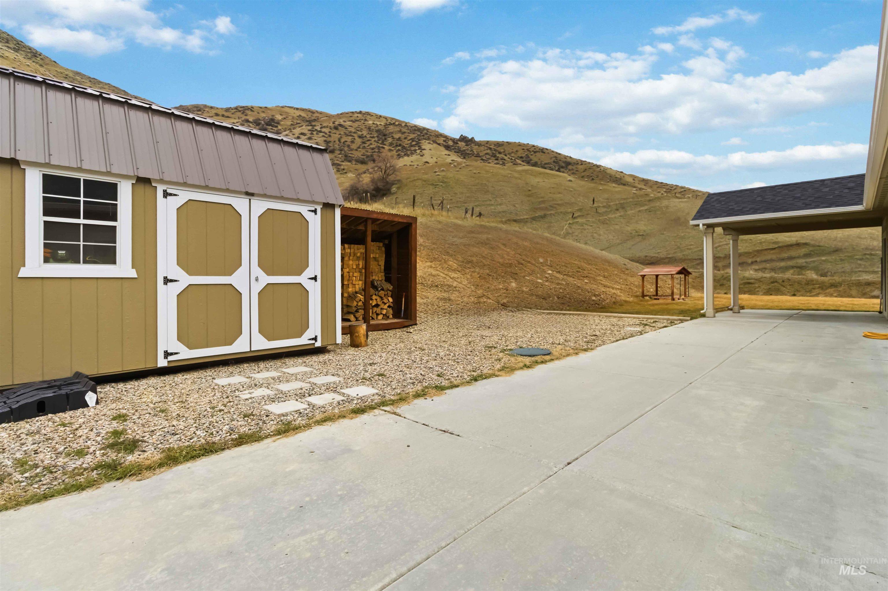 25 River Ridge Court, Horseshoe Bend, Idaho 83629, 4 Bedrooms, 2 Bathrooms, Residential For Sale, Price $799,900,MLS 98975985