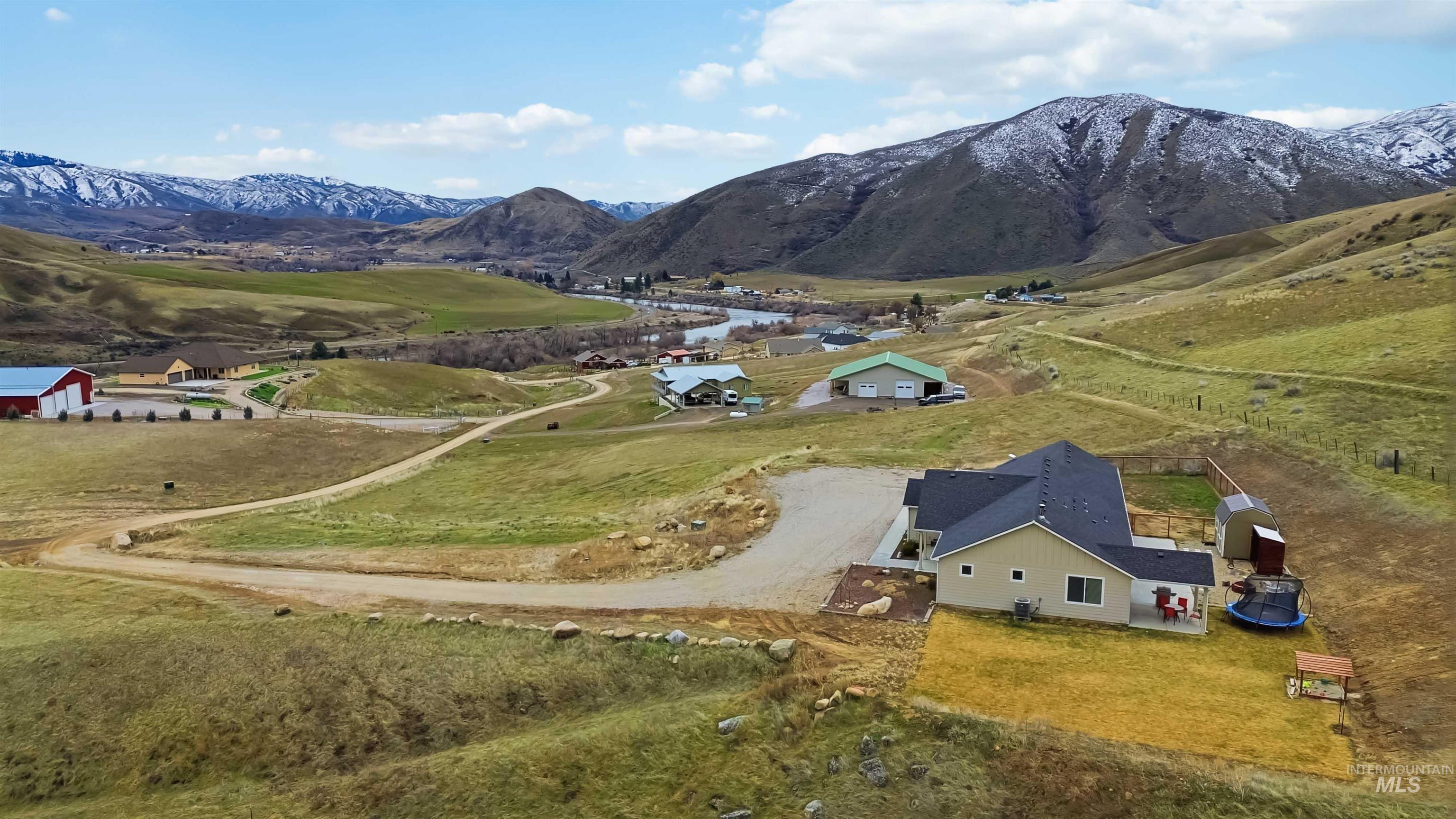 25 River Ridge Court, Horseshoe Bend, Idaho 83629, 4 Bedrooms, 2 Bathrooms, Residential For Sale, Price $799,900,MLS 98975985