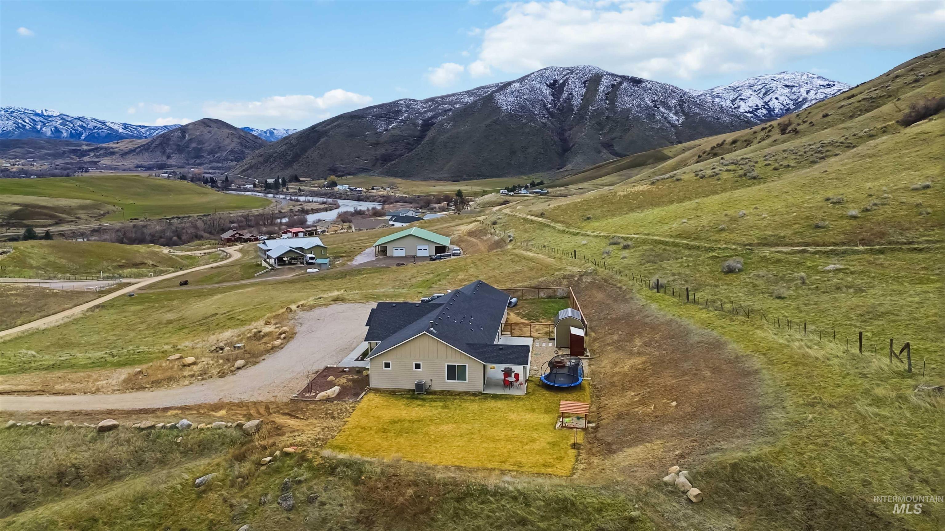 25 River Ridge Court, Horseshoe Bend, Idaho 83629, 4 Bedrooms, 2 Bathrooms, Residential For Sale, Price $799,900,MLS 98975985