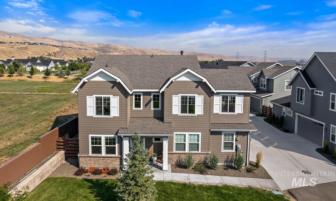 2852 S Shady Lane, Boise, Idaho 83716, 5 Bedrooms, 2.5 Bathrooms, Residential For Sale, Price $800,000,MLS 98975987