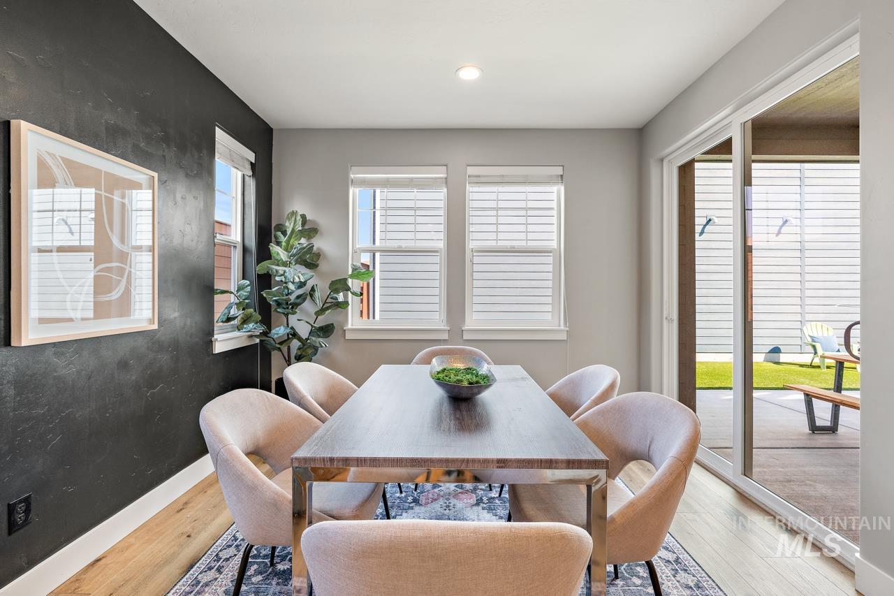 2852 S Shady Lane, Boise, Idaho 83716, 5 Bedrooms, 2.5 Bathrooms, Residential For Sale, Price $800,000,MLS 98975987