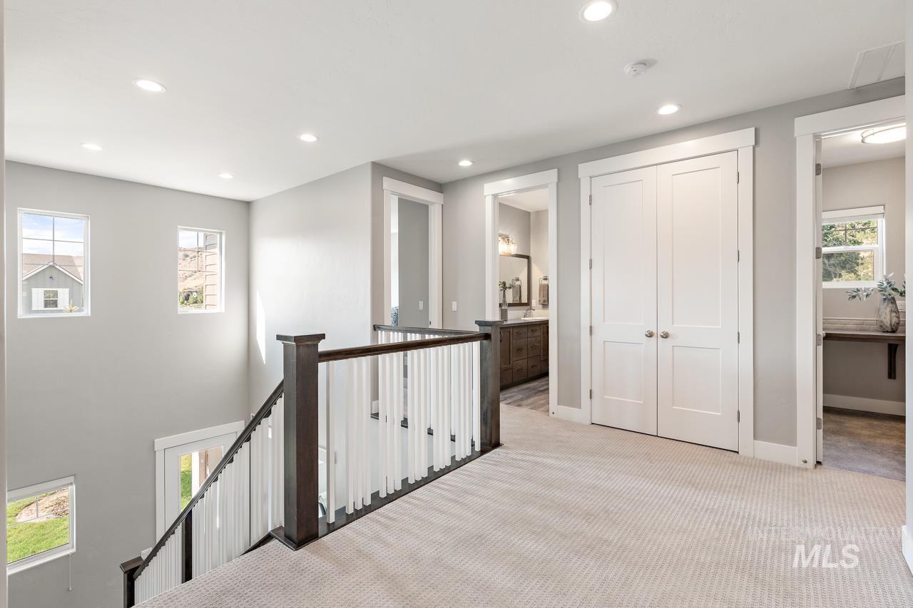 2852 S Shady Lane, Boise, Idaho 83716, 5 Bedrooms, 2.5 Bathrooms, Residential For Sale, Price $800,000,MLS 98975987